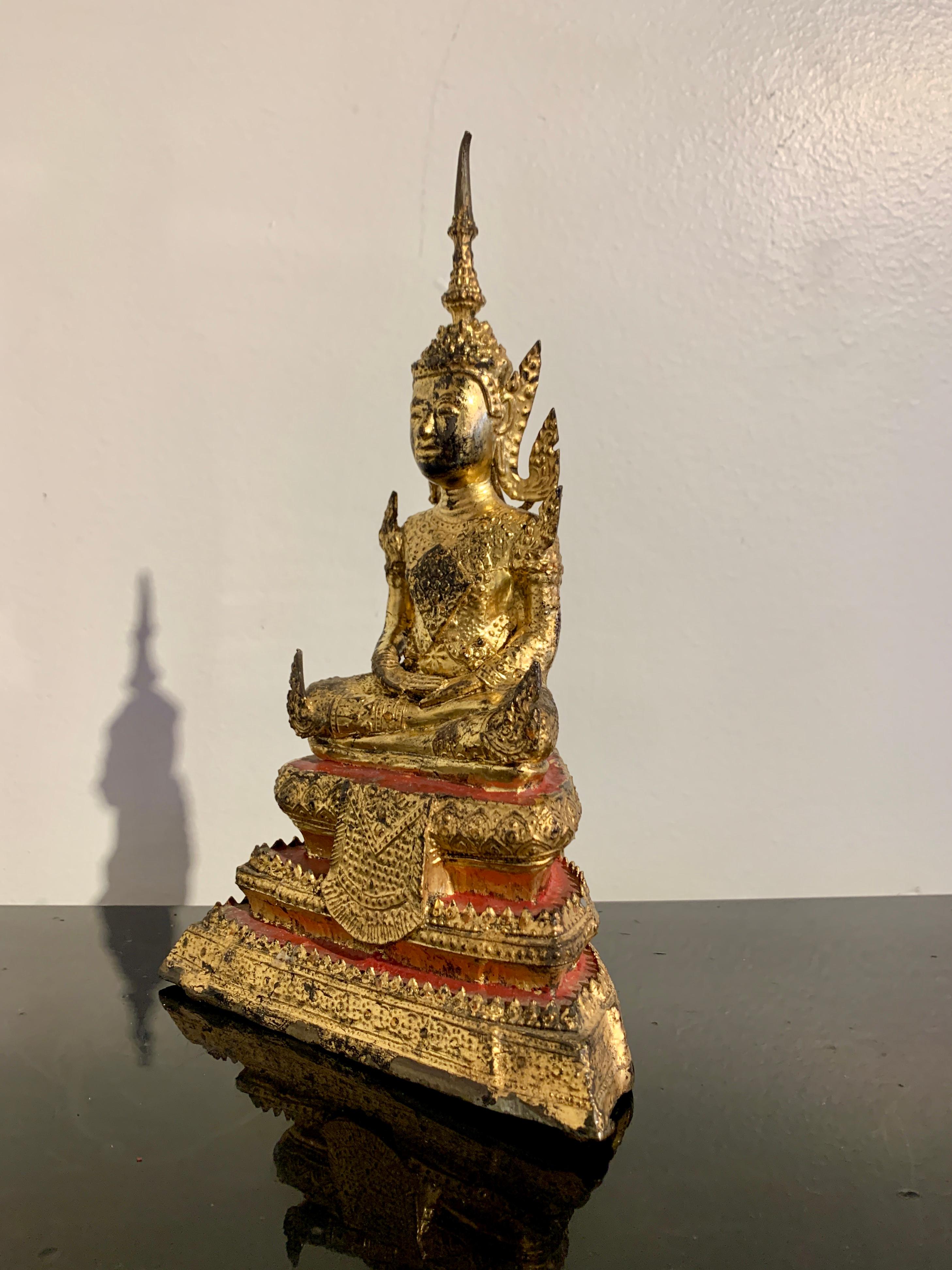 Thai Rattanakosin Gilt Bronze Buddha, Mid 19th Century, Thailand In Good Condition For Sale In Austin, TX