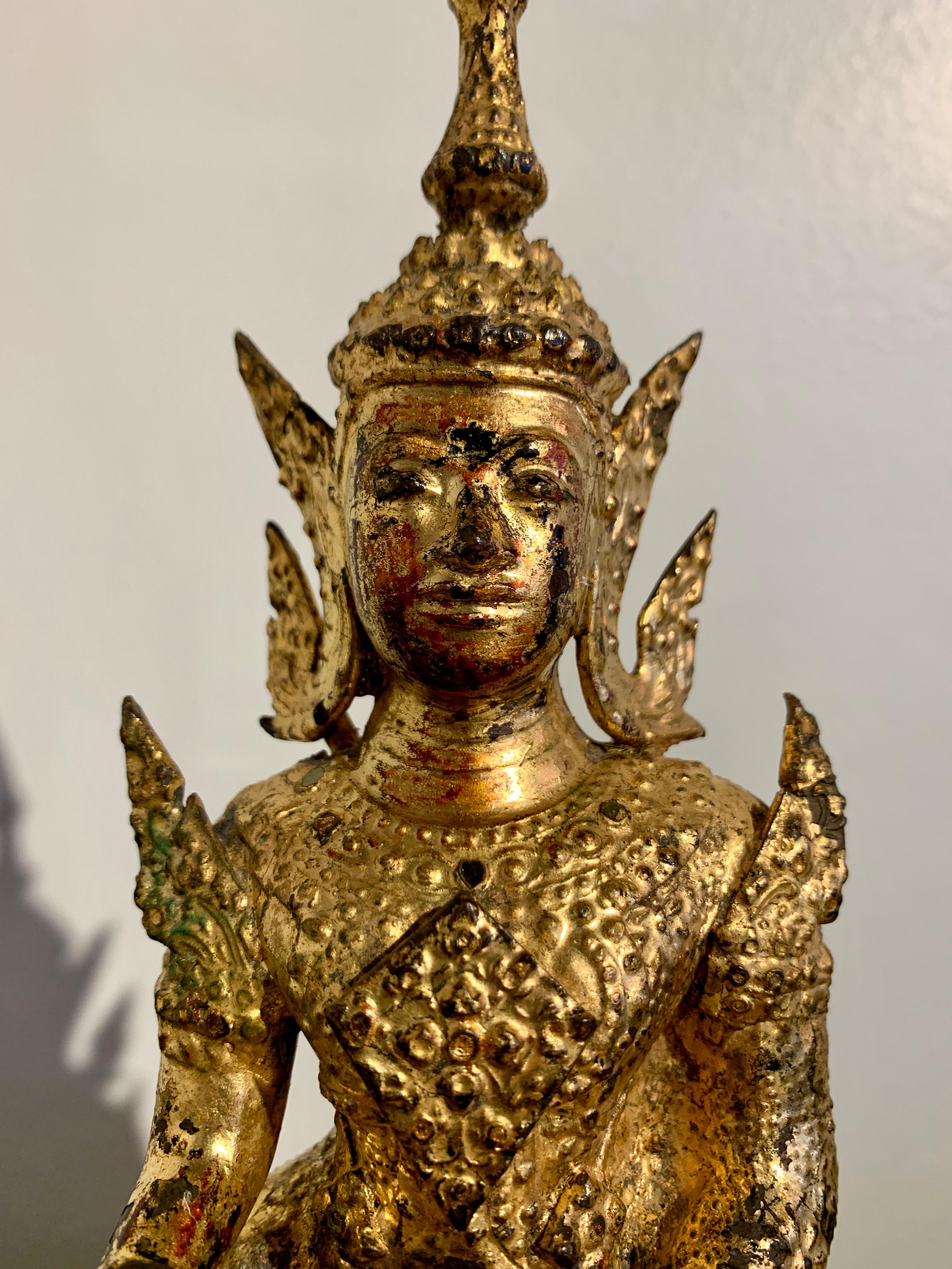 Bouddha thaïlandais en bronze doré et rotin de Rattanakosin, milieu du 19ème siècle, Thaïlande en vente 1