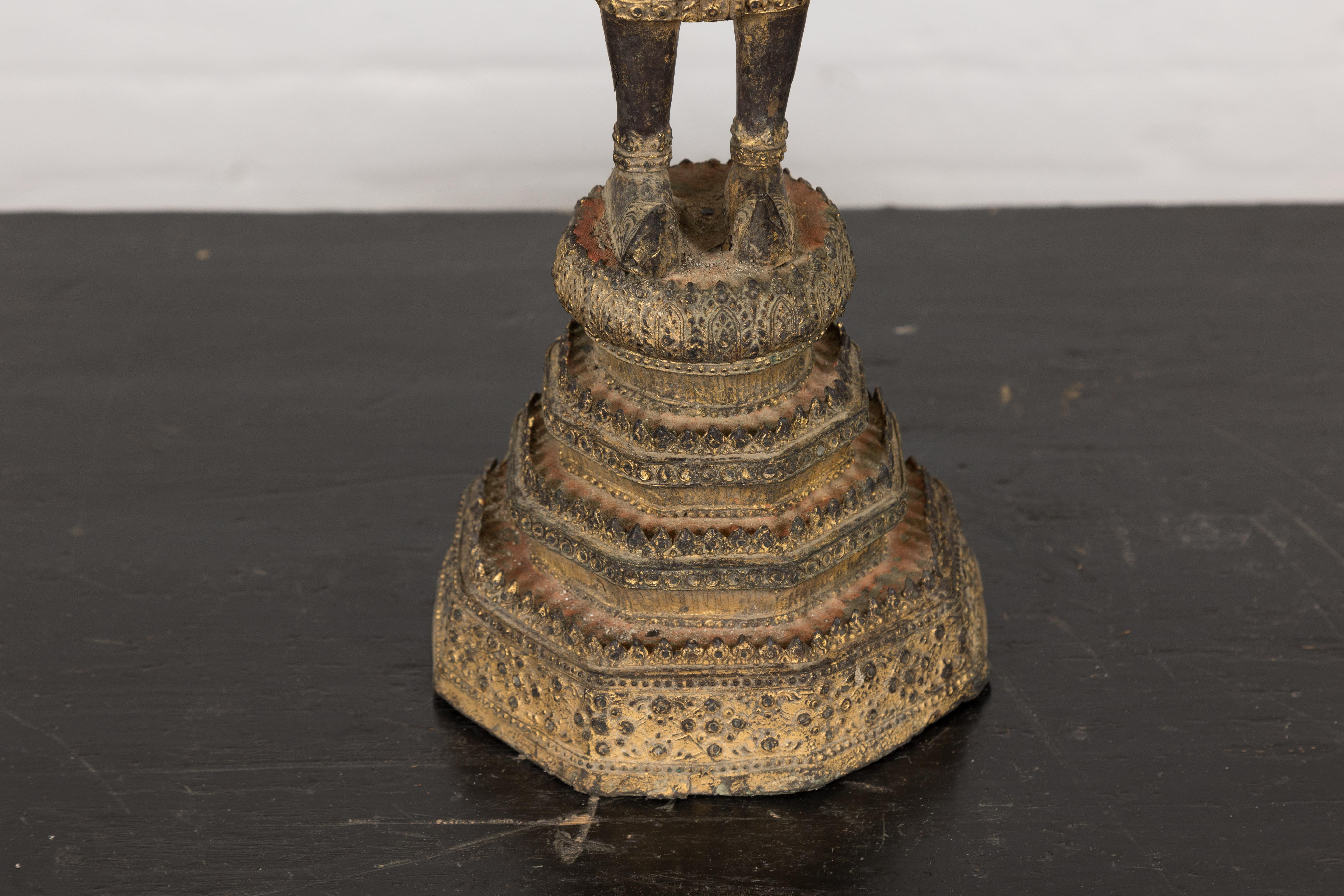 Statue de temple en bronze doré du 19ème siècle en vente 1