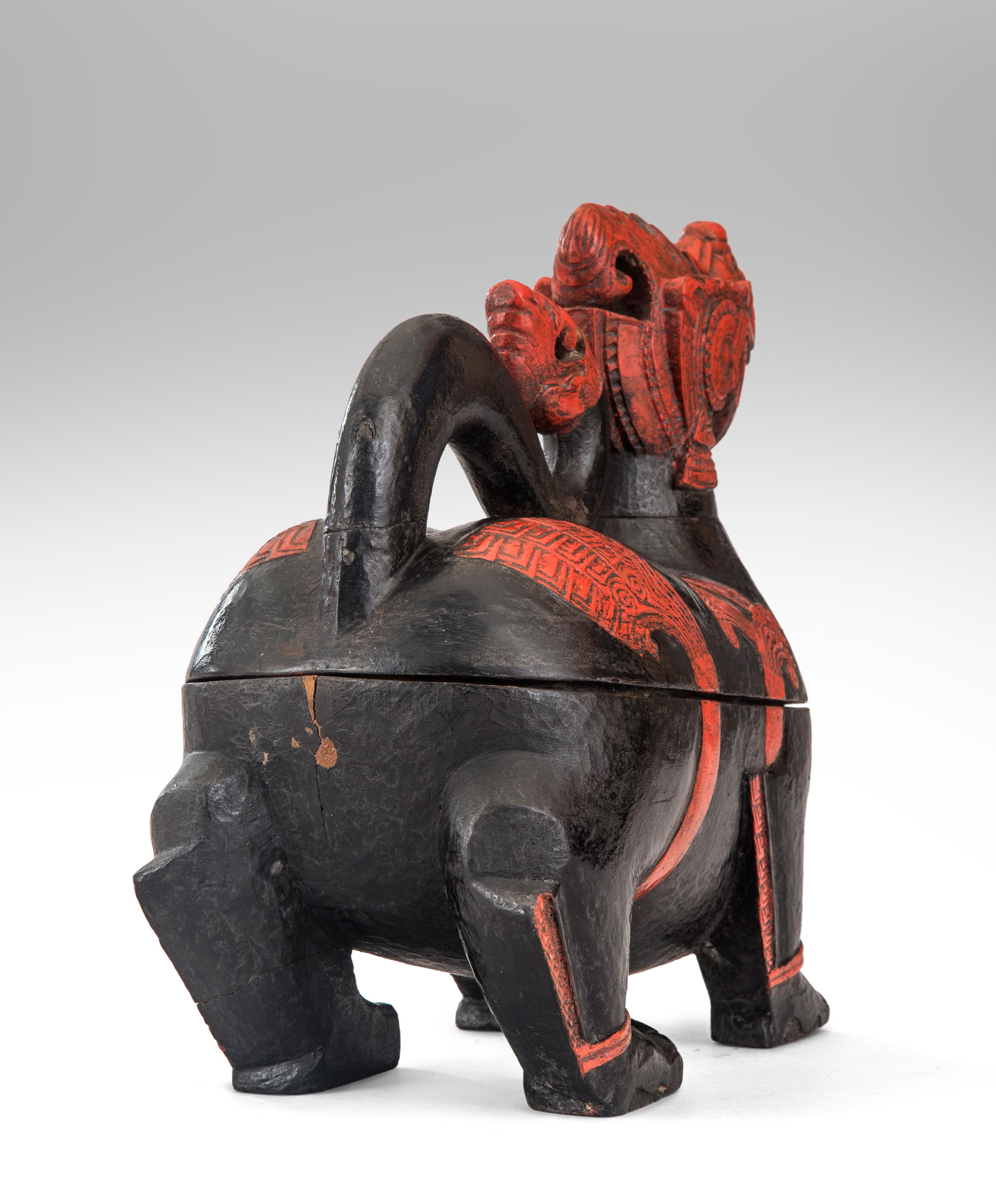 Thai Red and Black Mythological Guardian Lion Box In Good Condition In New York, NY