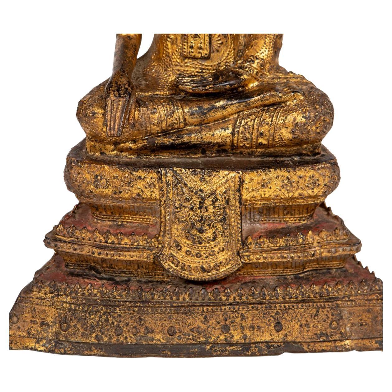 Buddha seduto in bronzo dorato siamese tailandese in vendita