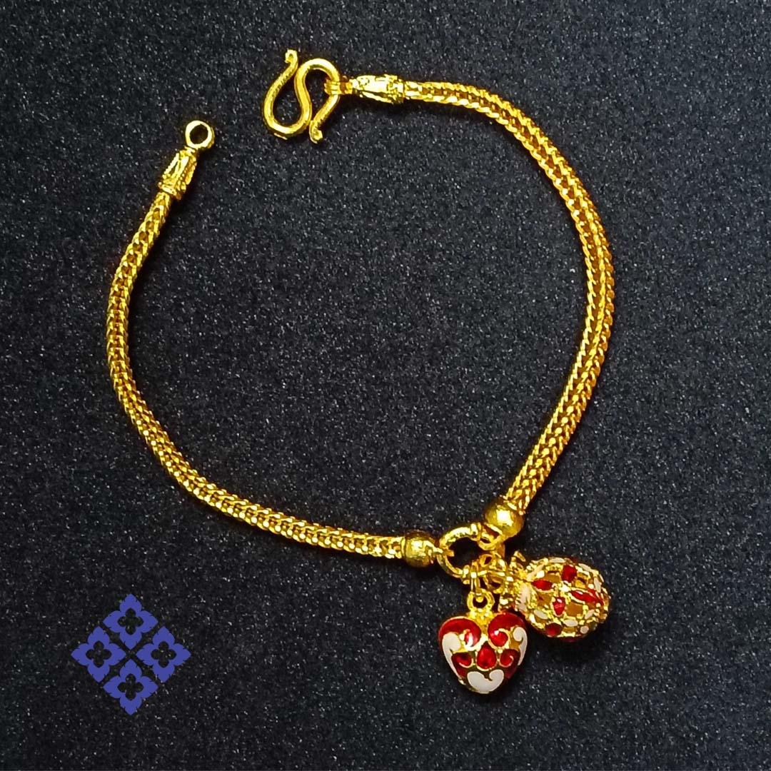 Thai sukhothai gold bracelet. 
Amulet bracelet.
Brass + silver on 24K Goldplated.
Enamel on heart and bucket : red , white
Length 7.5 inches.