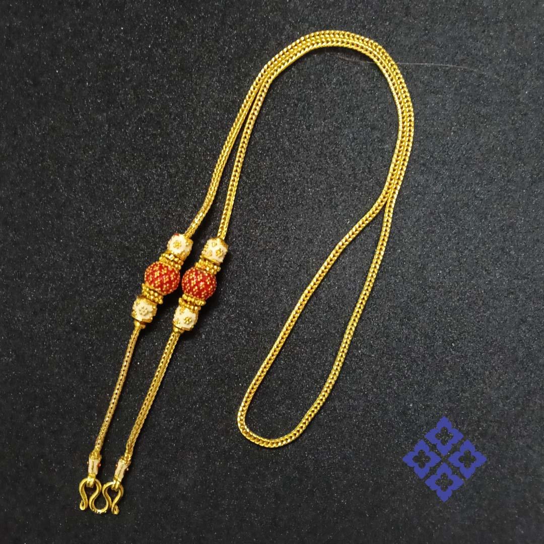 Thai sukhothai gold bracelet. Amulet necklace
Brass + silver on 24K Goldplated.
Enamel on bead : Red , white
Length 20 inches.