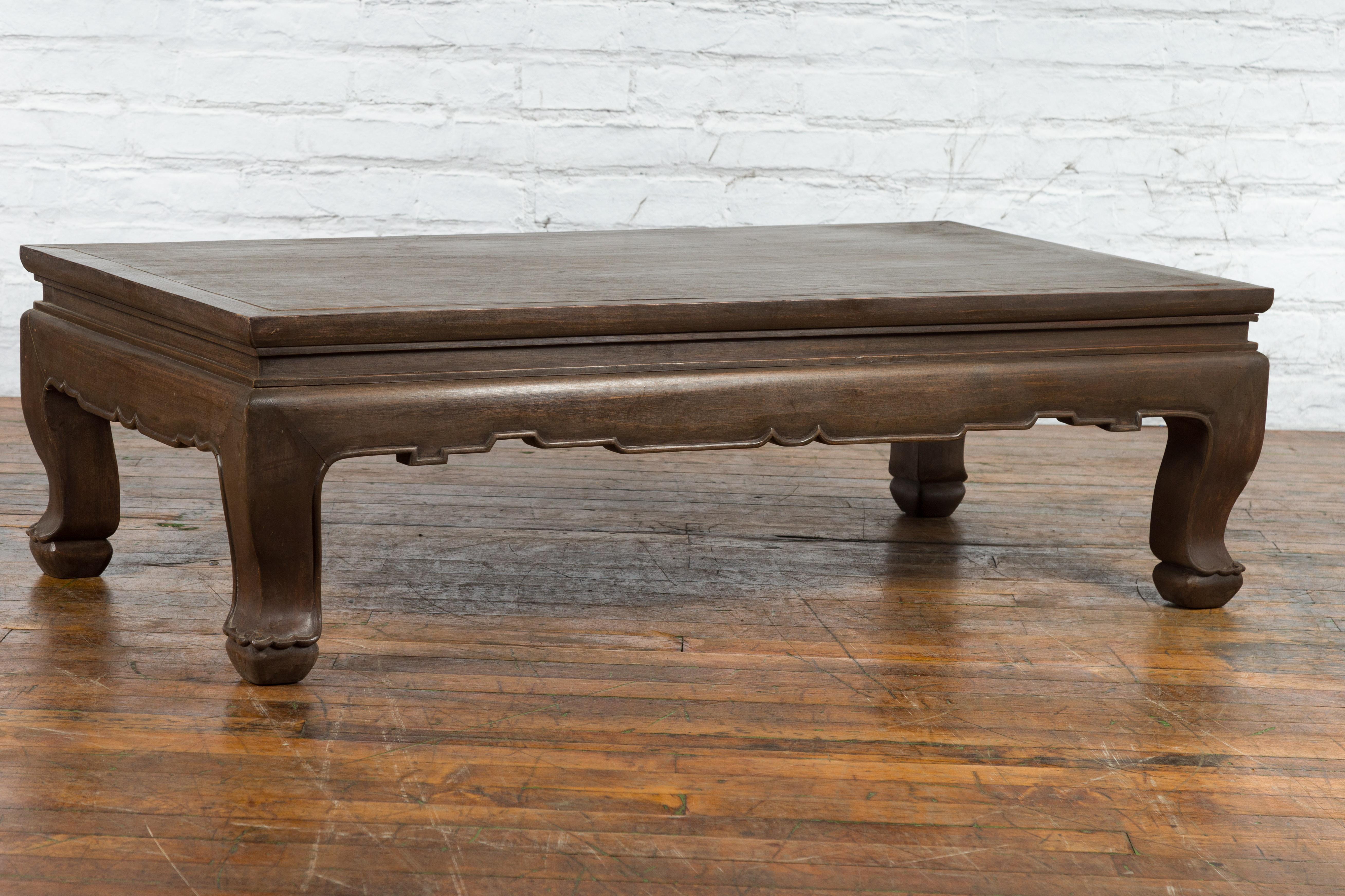 Thai Teak Wood Vintage Coffee Table with Carved Apron and Dark Brown Patina For Sale 5