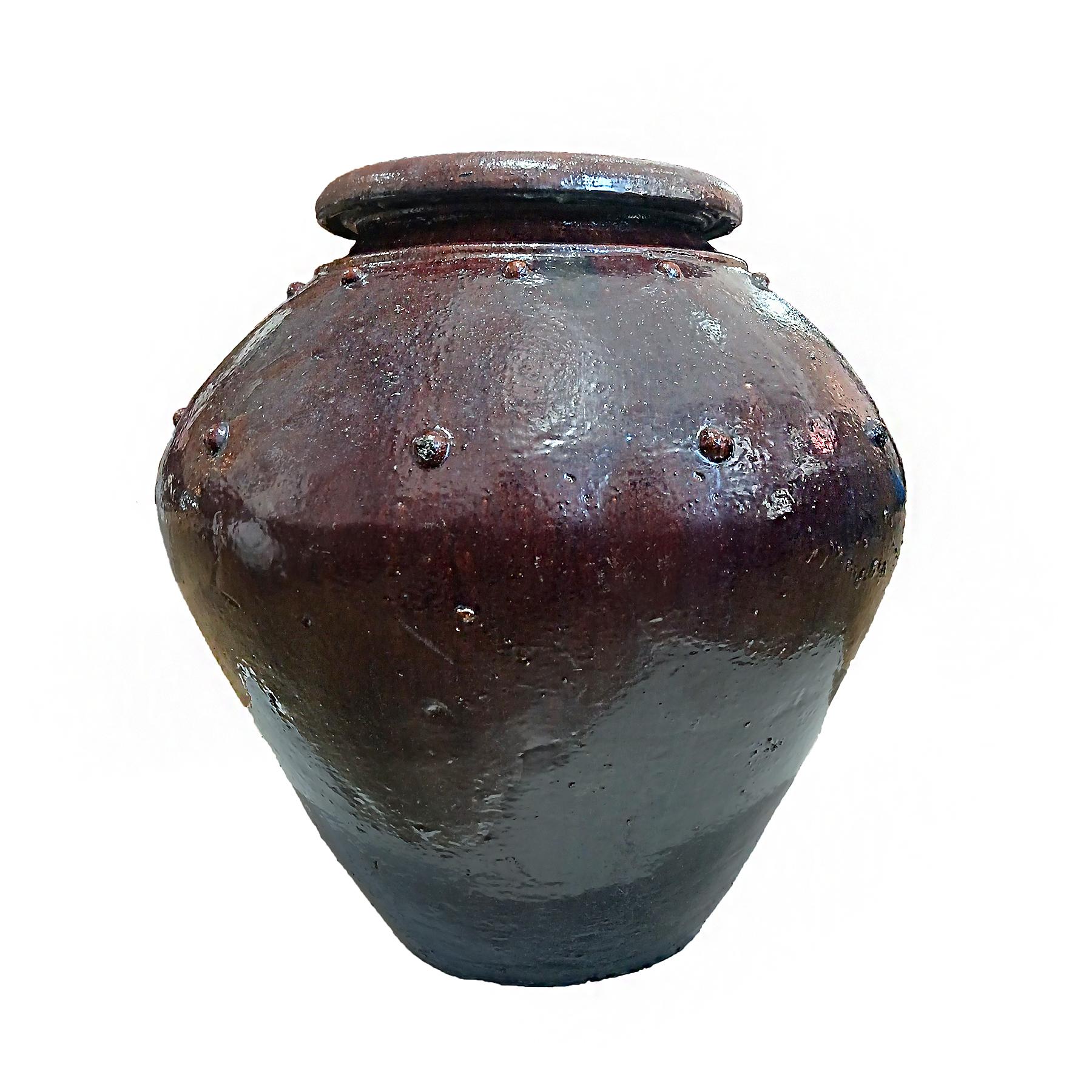 Altro Fioriera / Vaso / Cachepot in terracotta tailandese con smalto bordeaux, metà del XX secolo in vendita