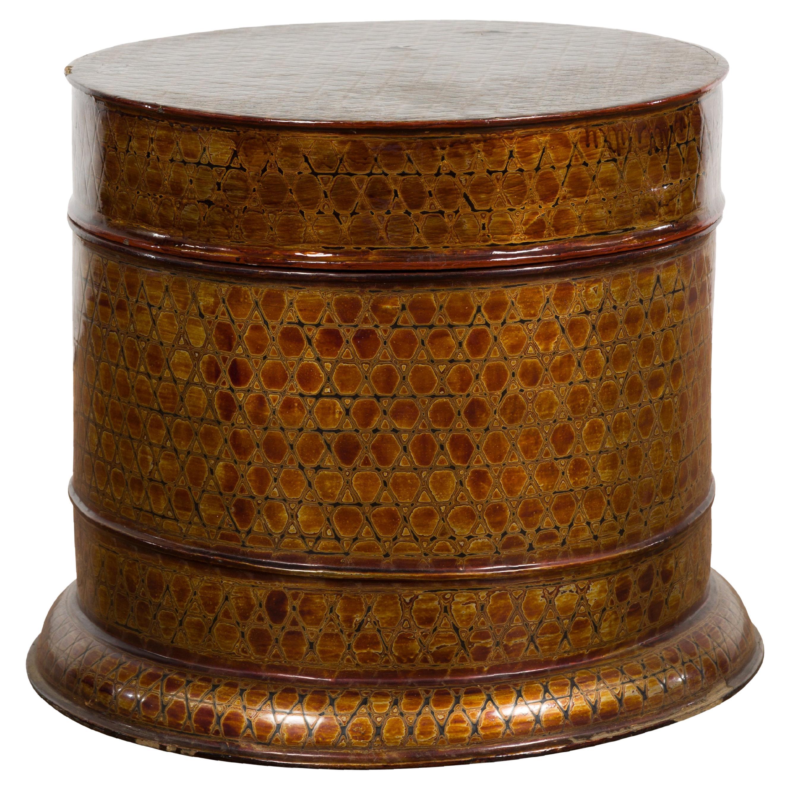 Thai Vintage Negora Lacquer Circular Storage Bin with Snake Skin Patterns For Sale