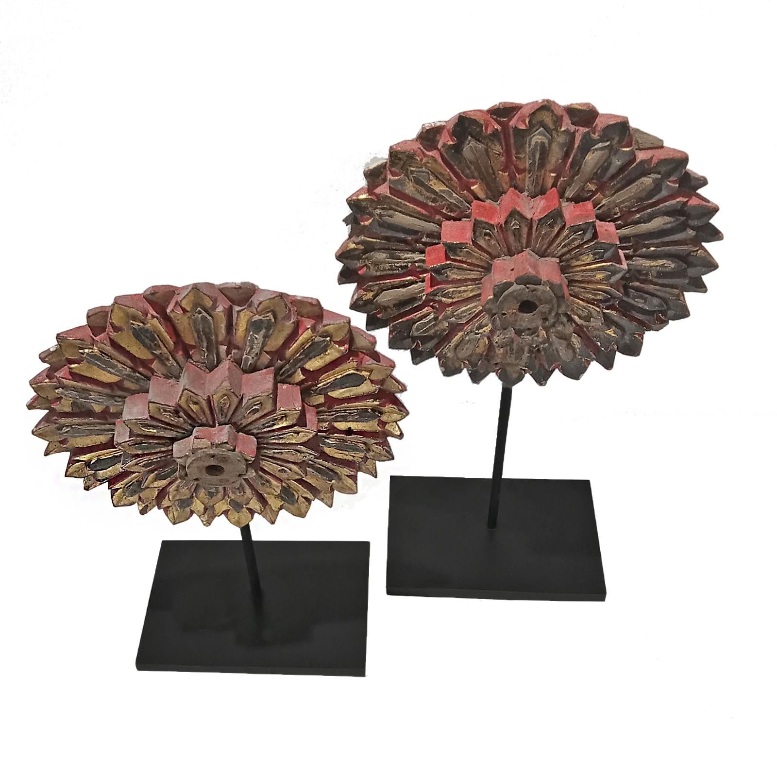 Thai Wood Flower Sculptures In Good Condition For Sale In New York, NY