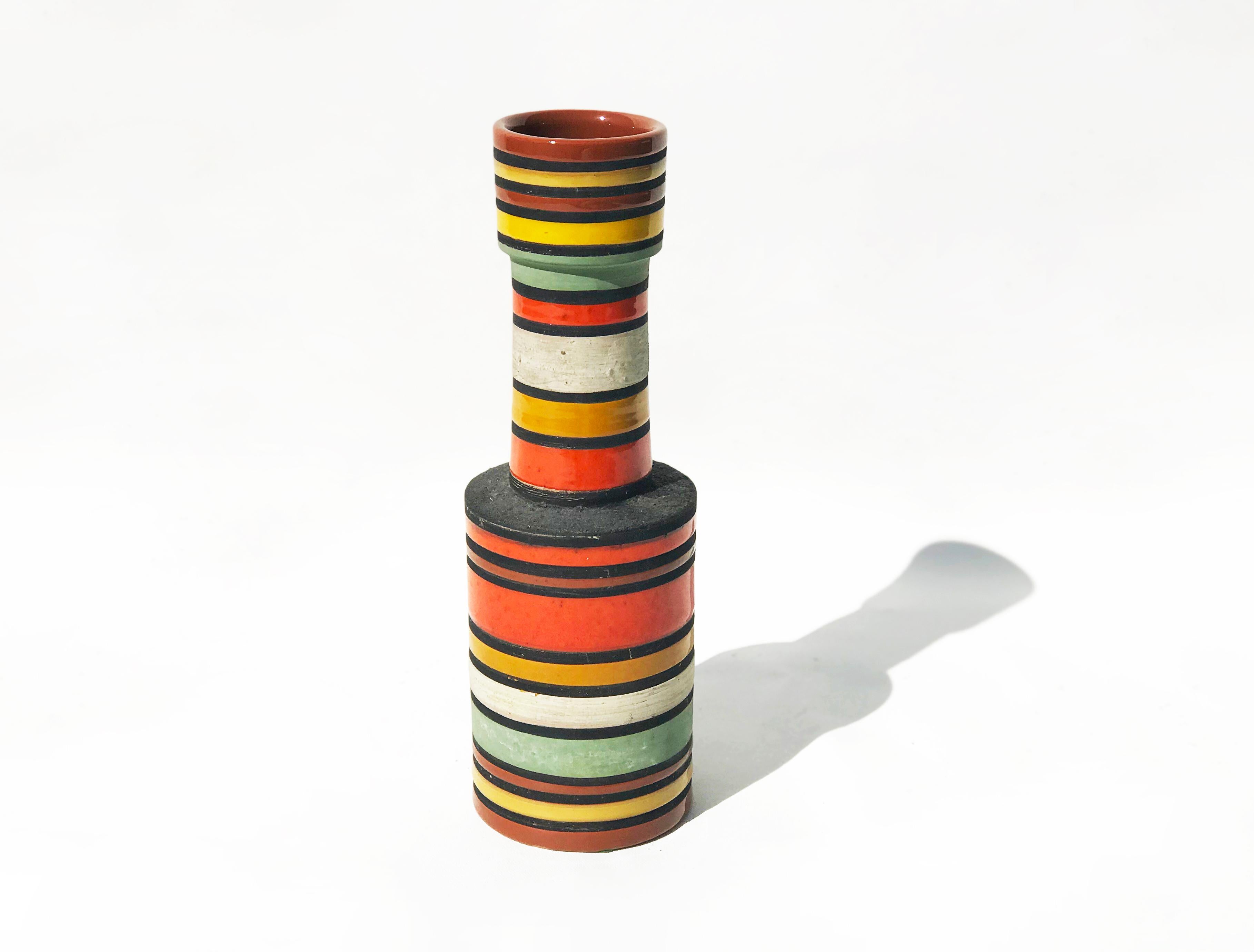 Vaso/vaso alto in ceramica smaltata a strisce e cenere vulcanica della collezione 