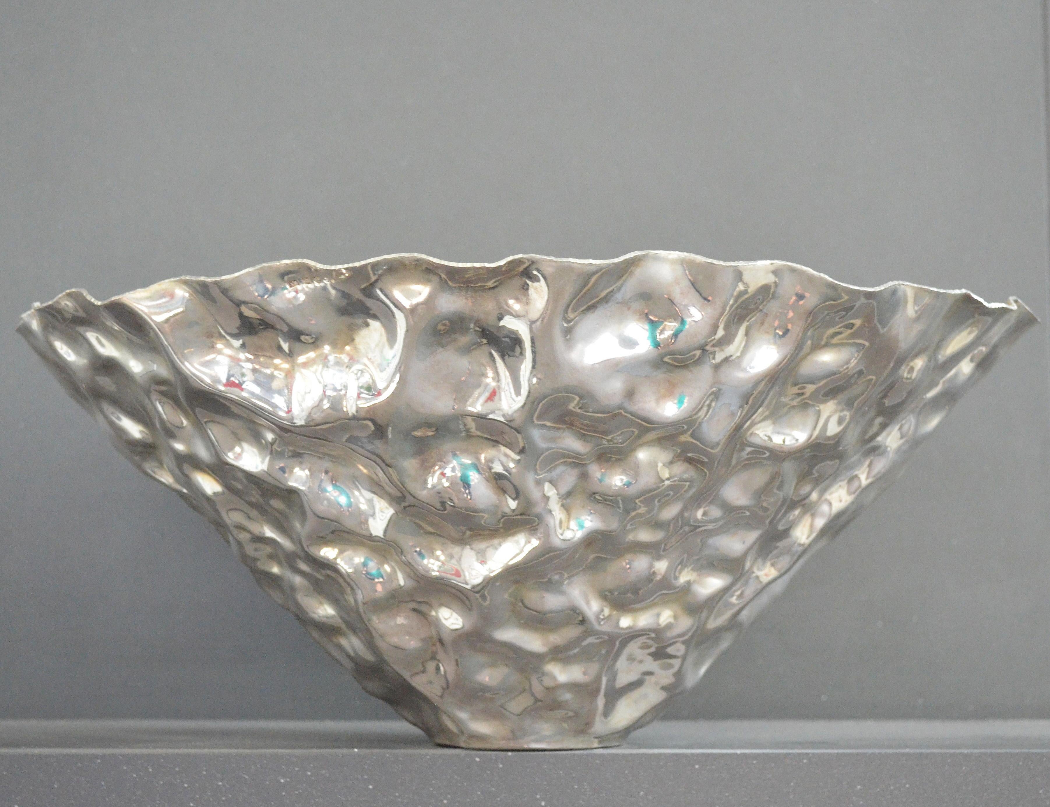 Thalen 
Thalen Abstract Sculpture - Wave Cone