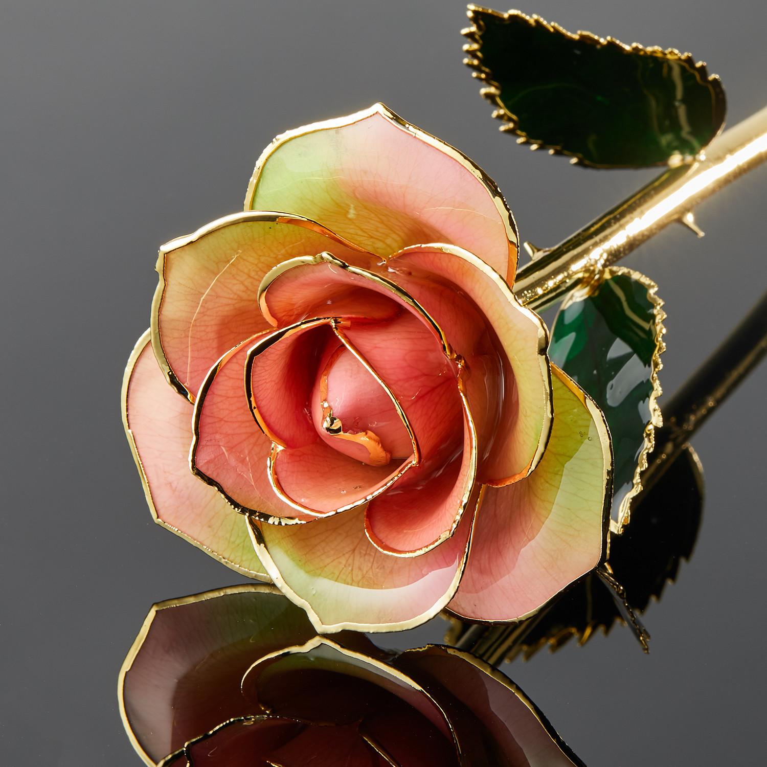 Thanksgiving Bouquet, Glossy Lacquer Real Rose in 24k Gold with LED Display For Sale 2