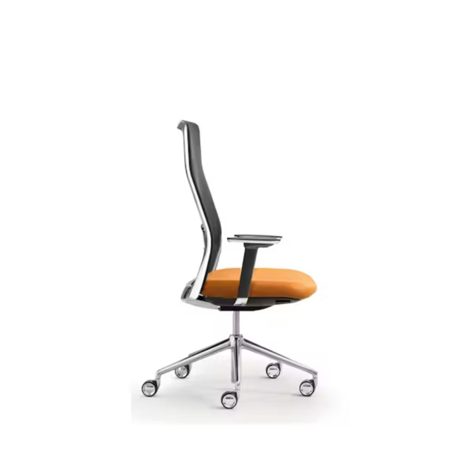 That's It Net Managerial Armchair With Mesh Backrest & Aluminum by Quinti Sedute For Sale 1