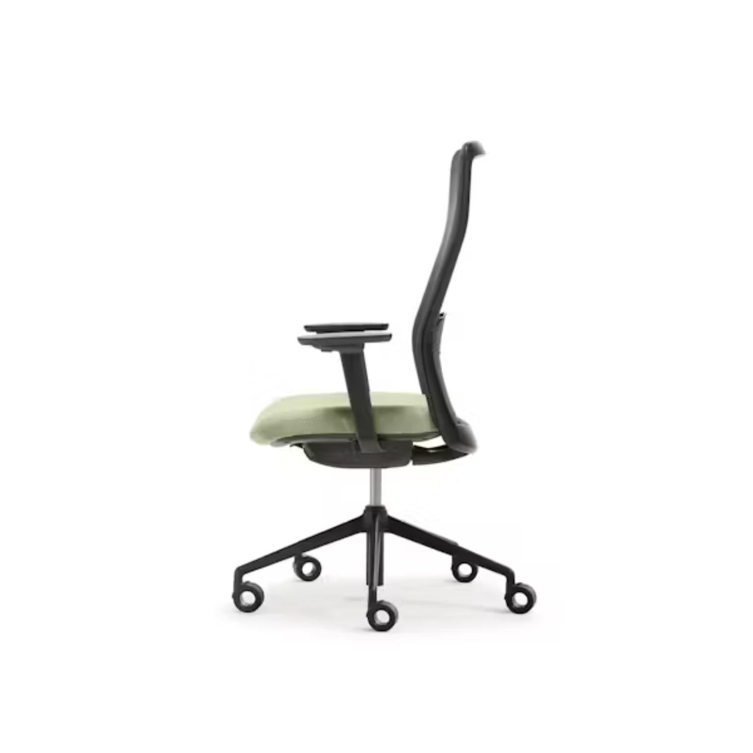 Other That's It Plastic Net Armchair In Mesh & Polypropylene by Quinti Sedute For Sale