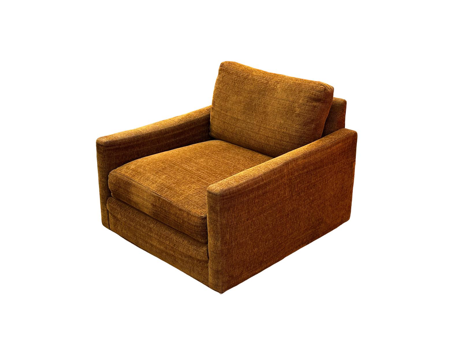 Sedia da club Thayer Coggin in tweed arancione bruciato con base a zoccolo in noce Non esitare a contattarci per qualsiasi domanda. 