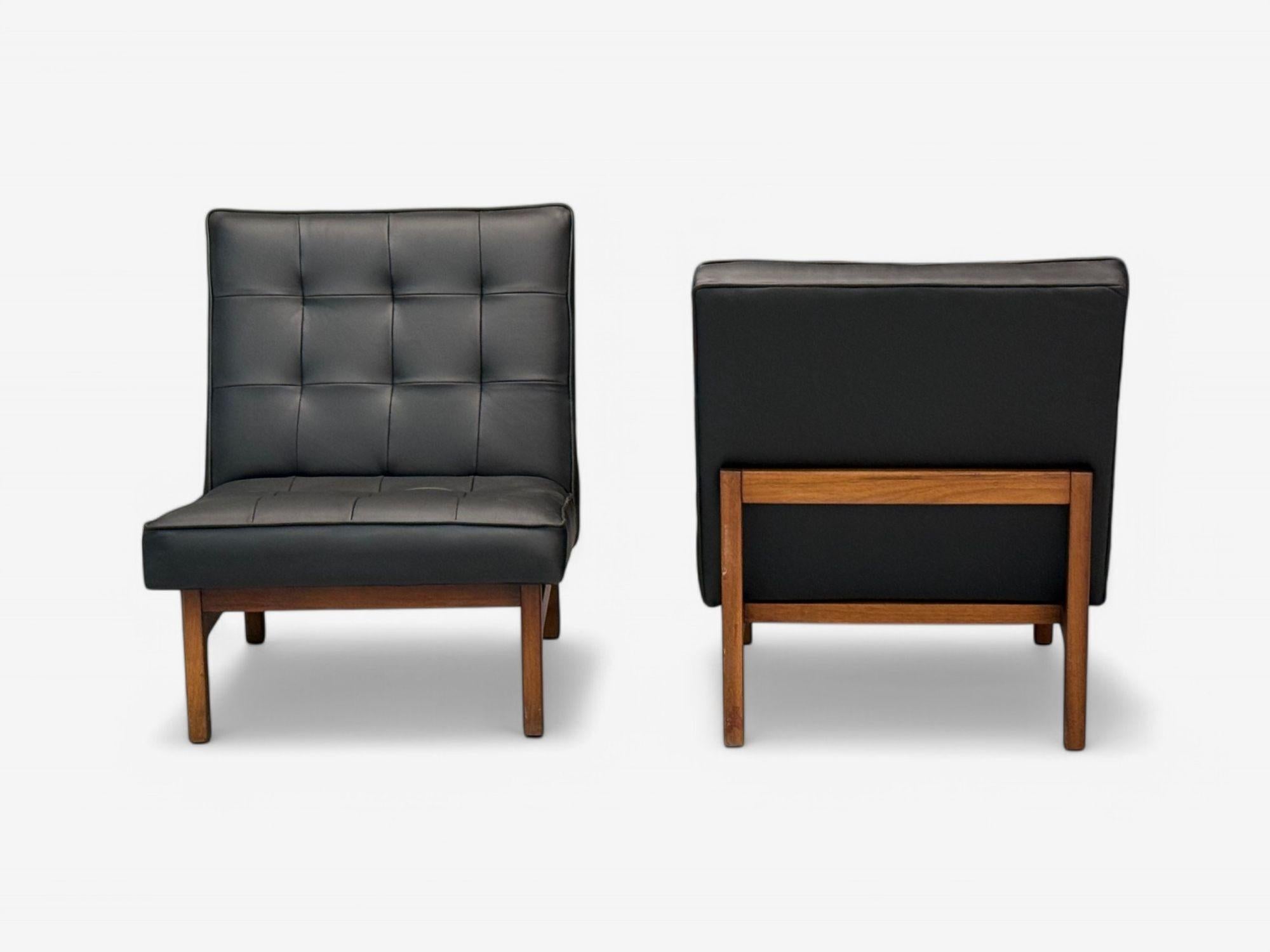Thayer Coggin, dänischer moderner Stil, getuftetes schwarzes Leder, Loungesessel, 21. Jahrhundert. im Angebot 2