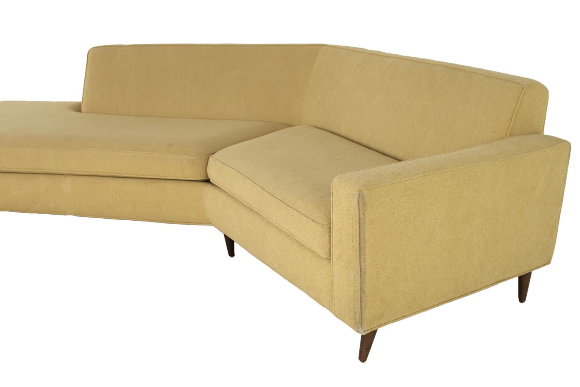 Thayer Coggin Mid Century Angle Bumper Sectional Sofa In Good Condition In Countryside, IL