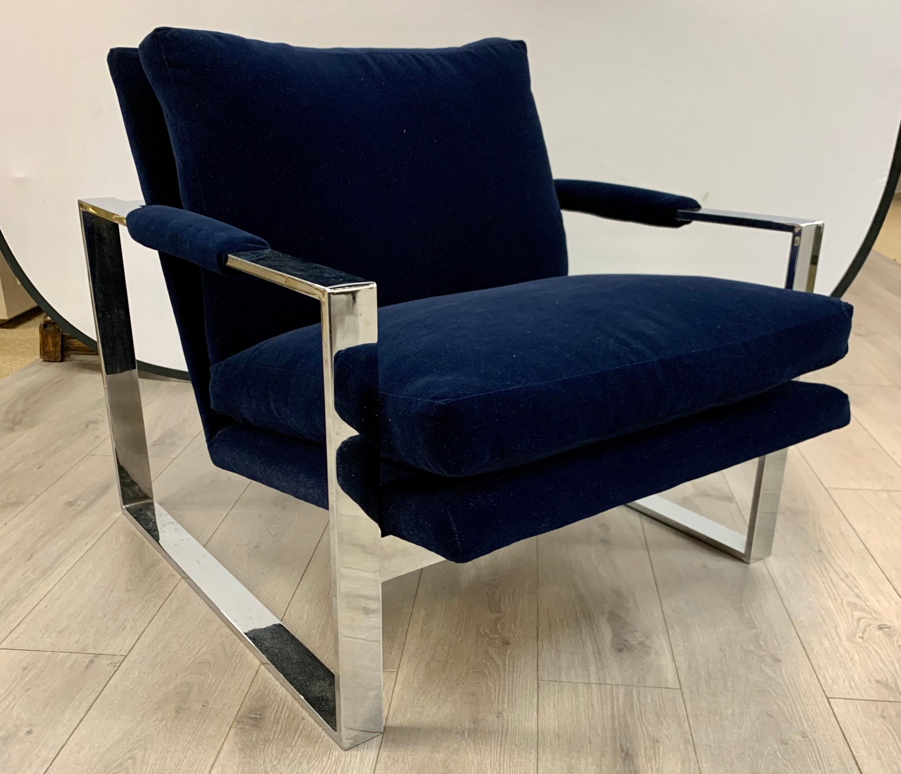 Thayer Coggin Mid-Century Newly Upholstered Navy Velvet Cantilever Cube Chair In Good Condition In West Hartford, CT