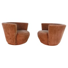 Thayer Coggin ensemble de deux chaises pivotantes sculpturales en forme de tonneau