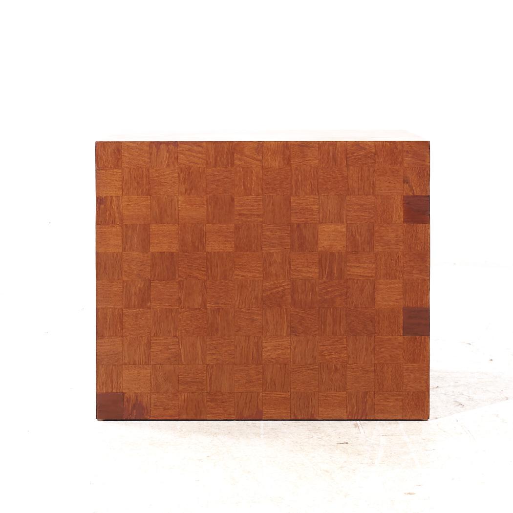 Thayer Coggin Style Mid Century Walnut Parquet Cube End Tables - Pair For Sale 3