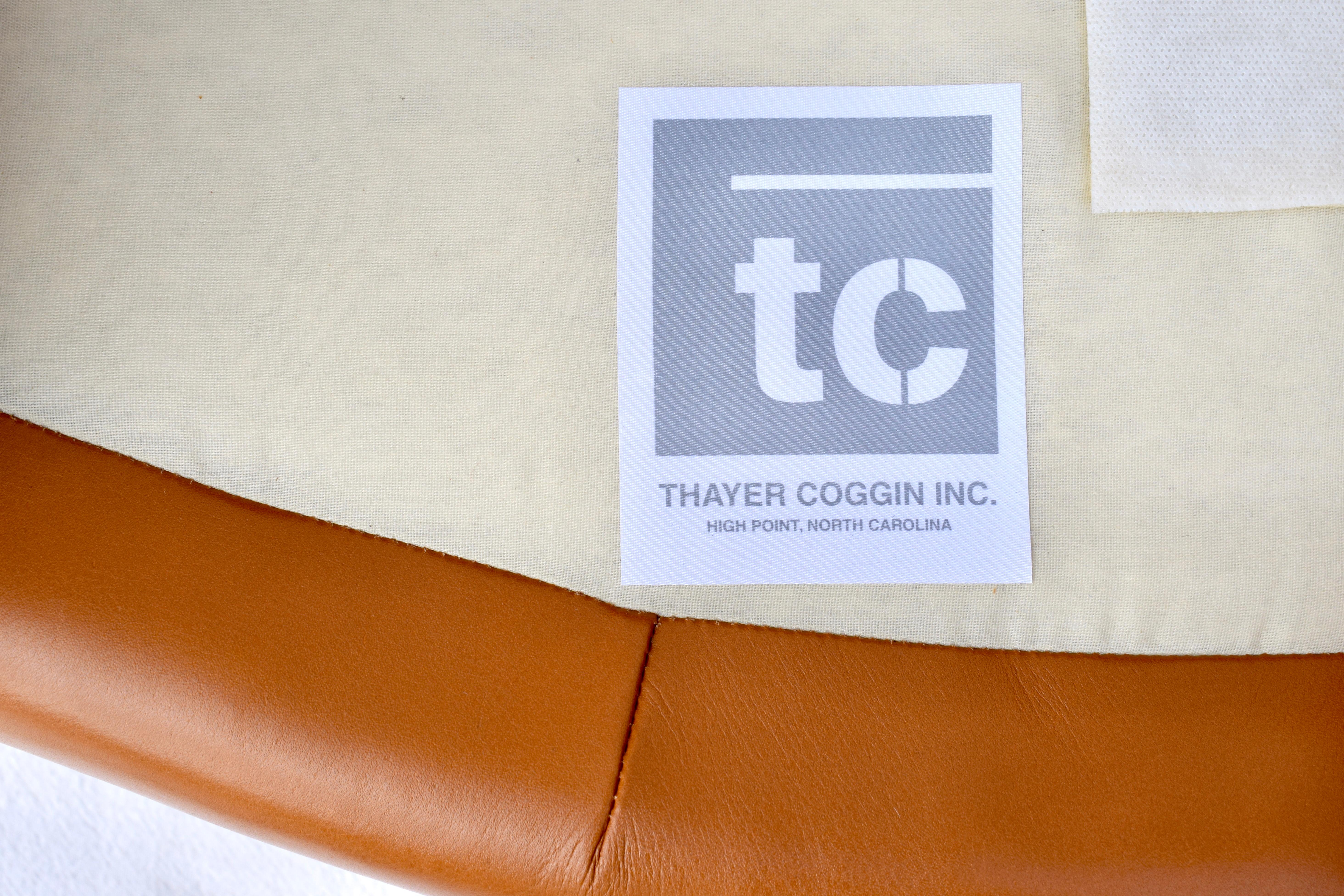 Chaises pivotantes Thayer Coggin en cuir châtaigne en vente 1