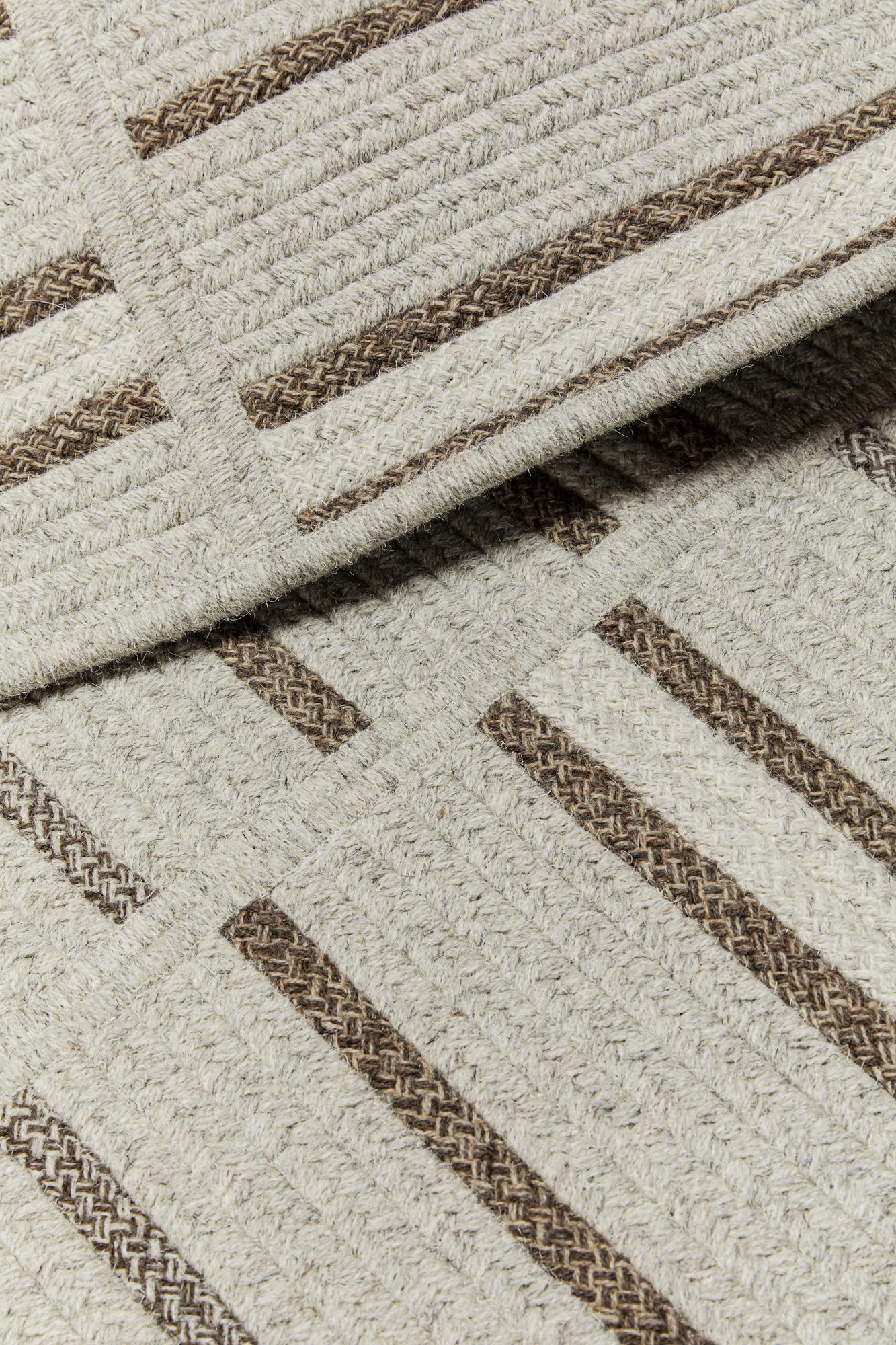 Américain Thayer Design Studio, tapis à plateau en laine naturelle, gris clair et marron, 6' x 9' en vente