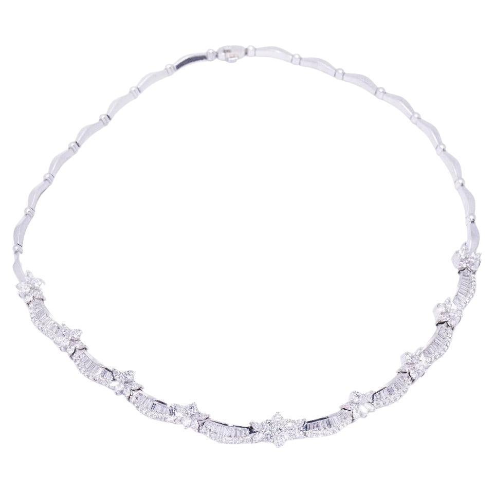 Collana THAYPER in oro bianco e diamanti in vendita