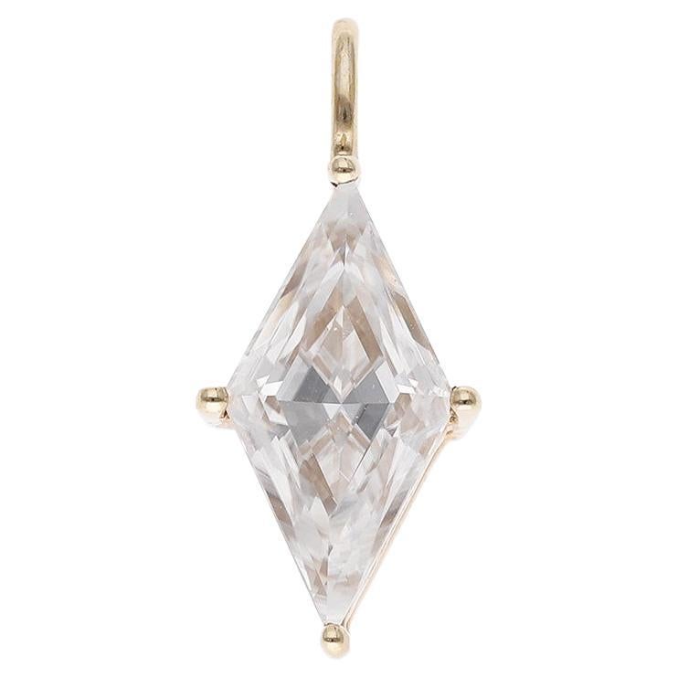 The 1.50 Carat White Lozenge Pendant, 18kt Yellow Gold with 18kt Chain For Sale