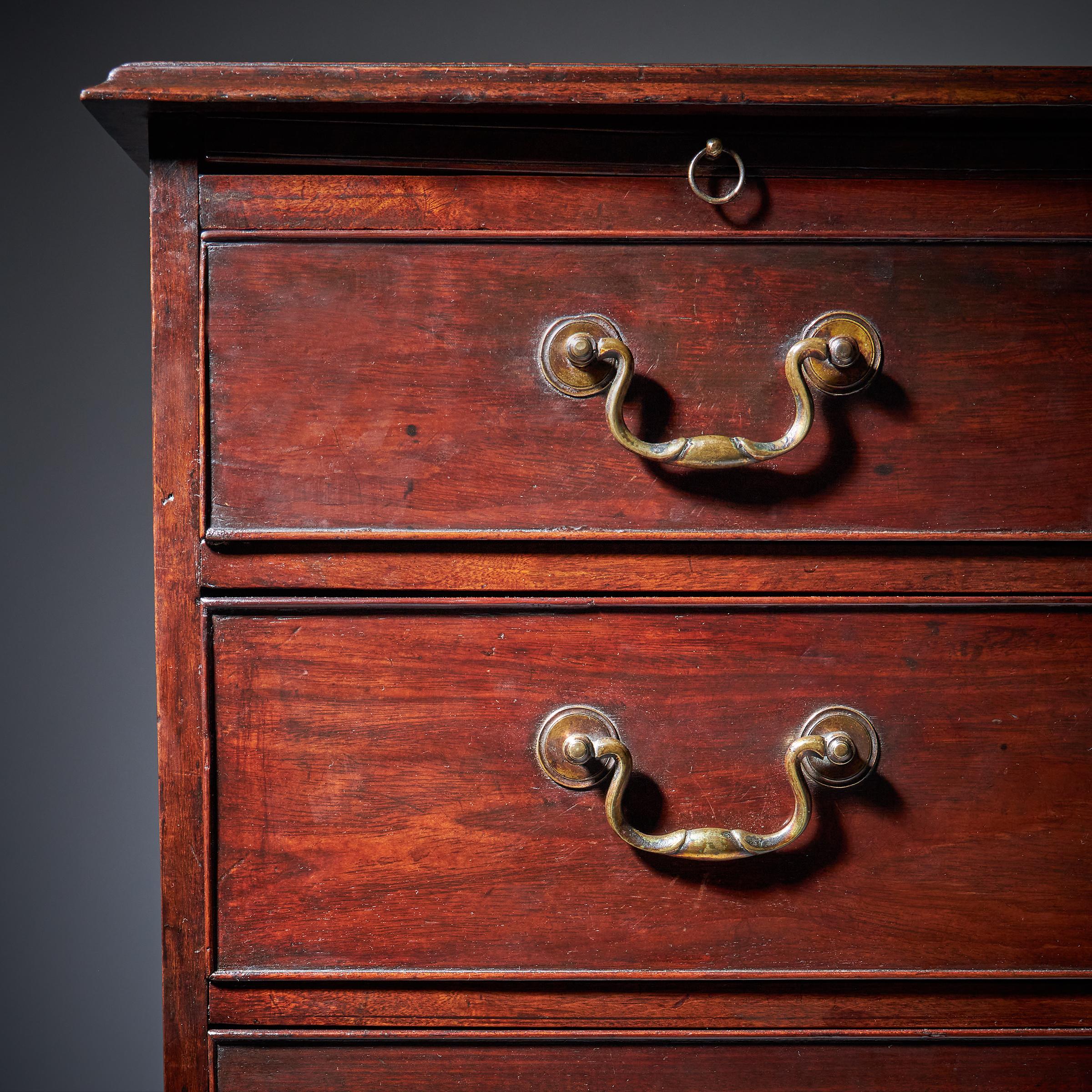 18th Century George III Mahogany Bachelors Chest by Philip Bell, London For Sale 3