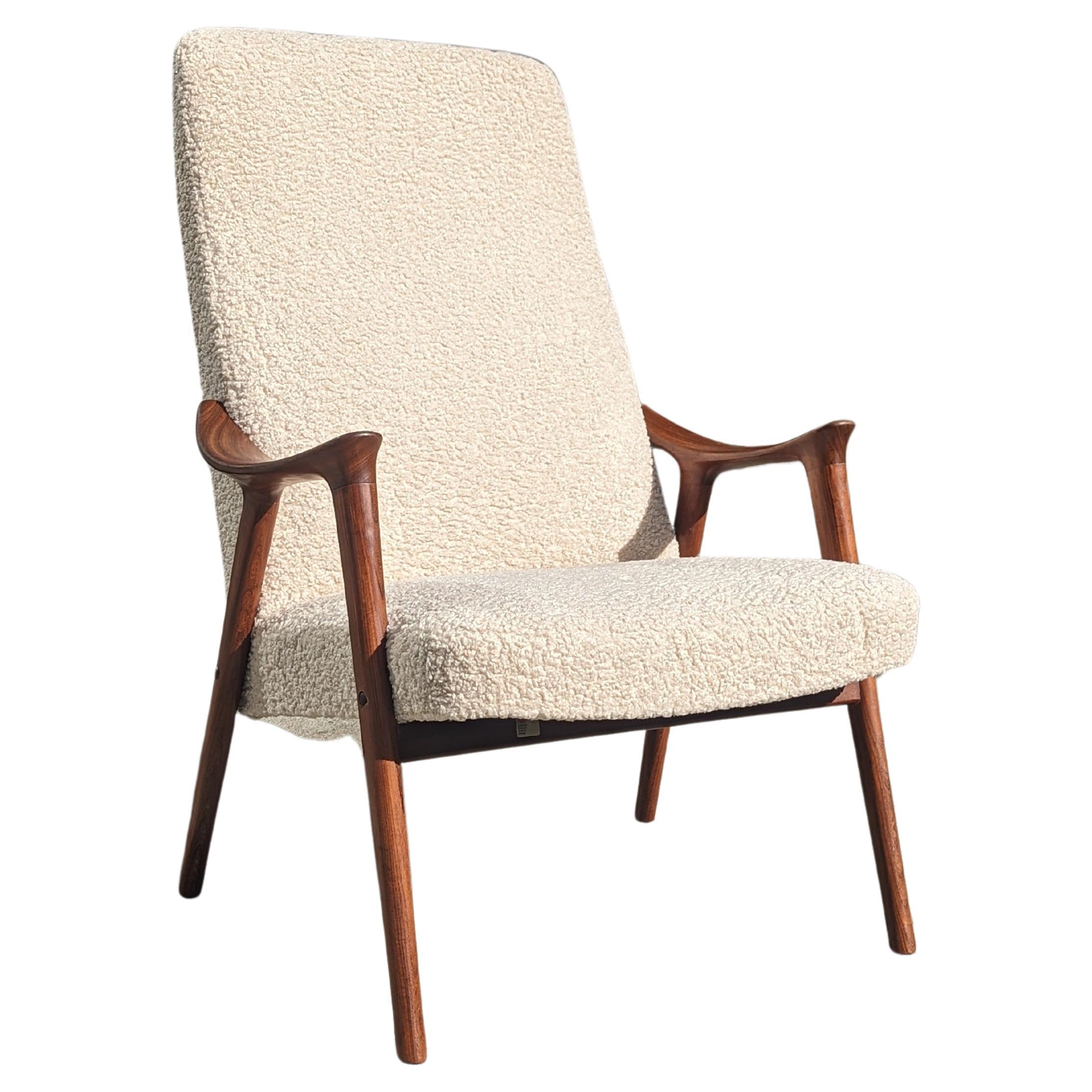  The 1960s Westnofa Scoop Lounge Chair, a Danish Design Dream  For Sale