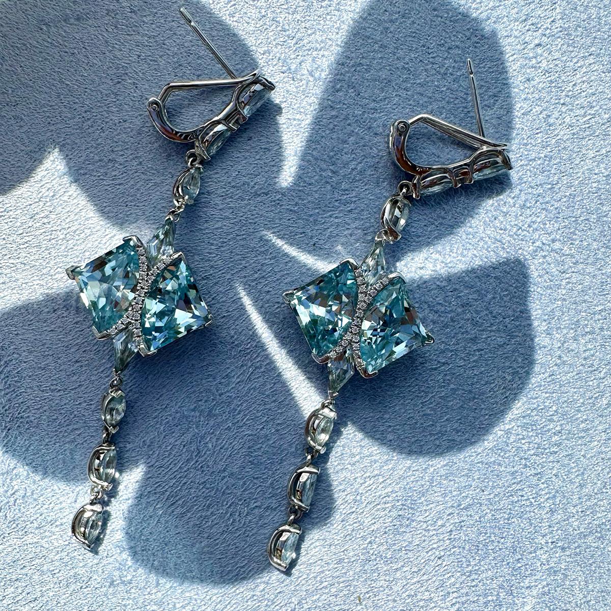 Mixed Cut The 20ct Aquamarine Sapphire Eagle Ray Drop Earrings, 14kt White Gold For Sale