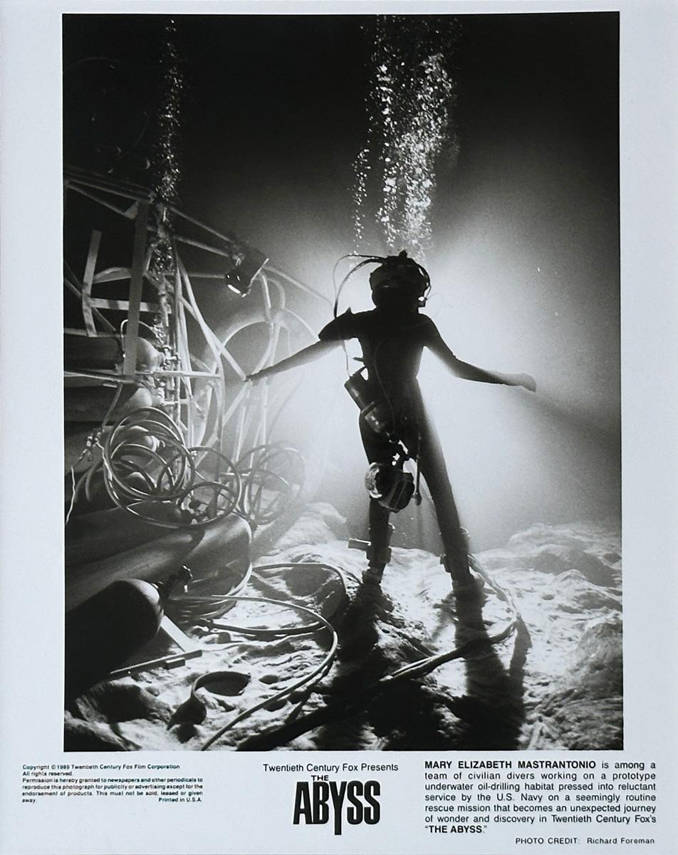 Original 20th Century Fox 8x10 inches Publicity Still for James Cameron classic 80s sci-fi The Abyss.

Publicity (film/production) stills were created to help studios promote their new films. The stills were included with press kits and available at