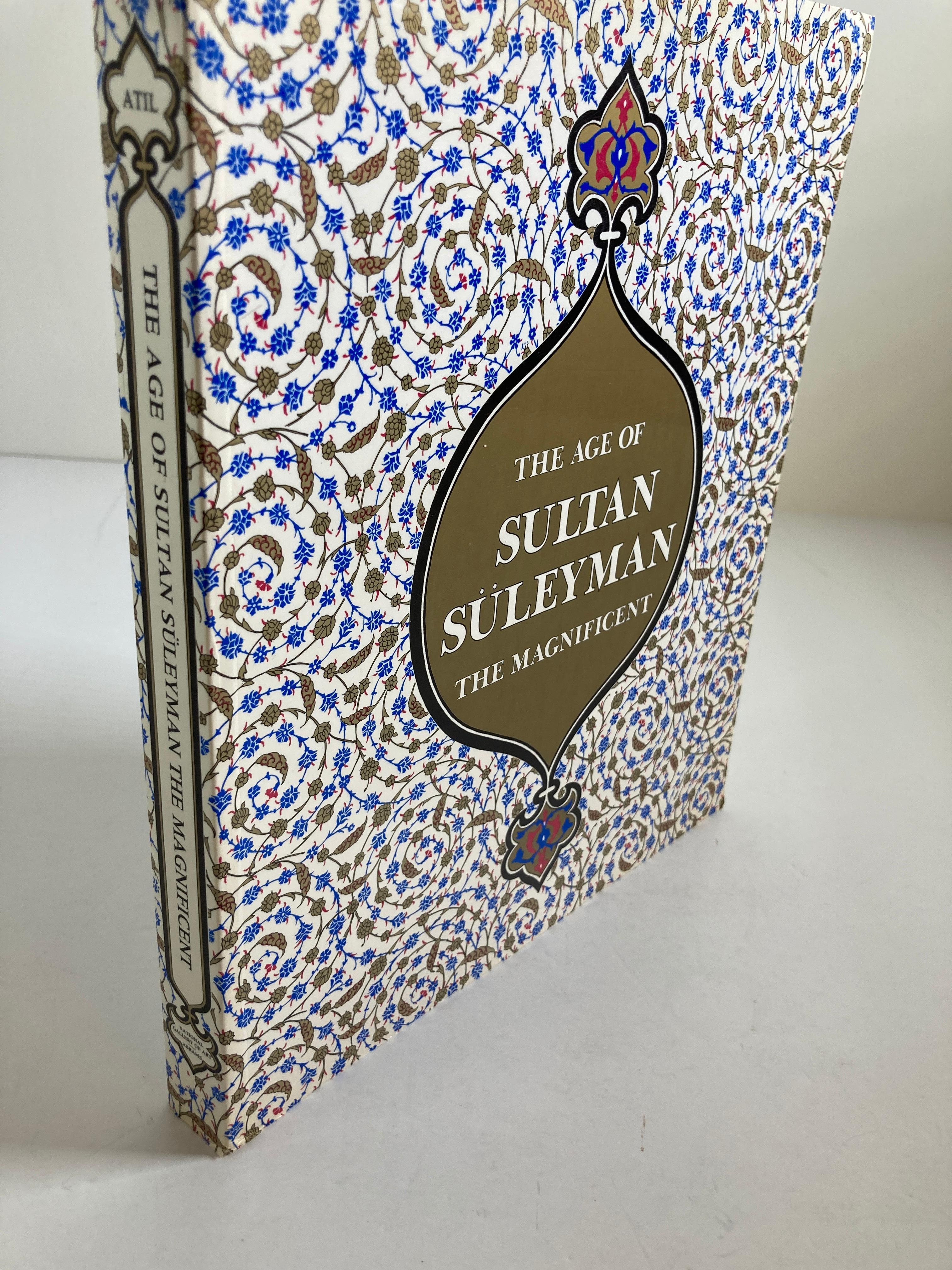 The age of Sultan Su¨leyman the Magnificent Book by Esin Atil
National Gallery of Art, 1987 - Art ottoman - Expositions - 356 pages
This catalog accompanied the first comprehensive exhibition of Turkish art devoted to the most celebrated period of