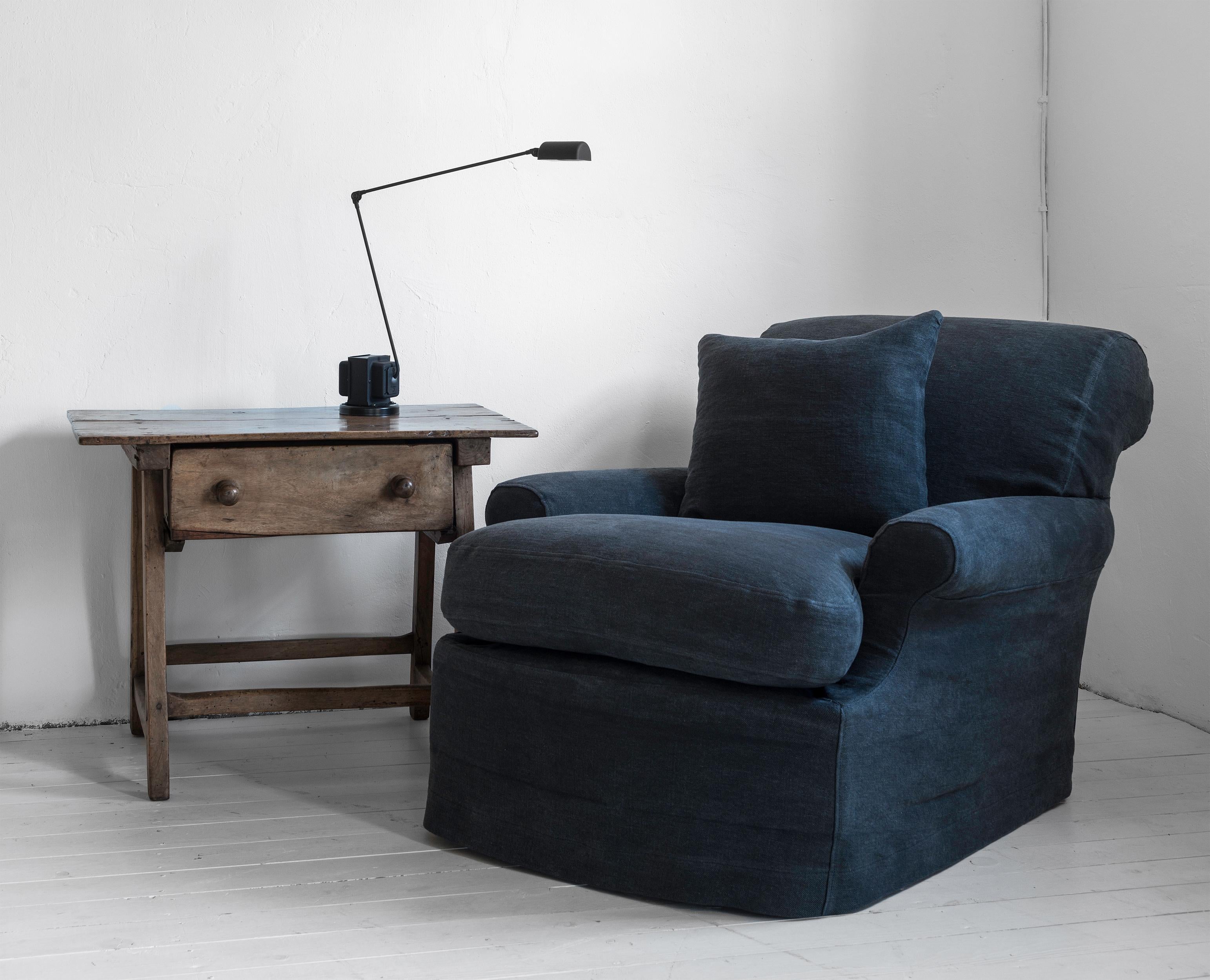 Moderne The Albert, fauteuil en lin belge fabriqué sur mesure en vente