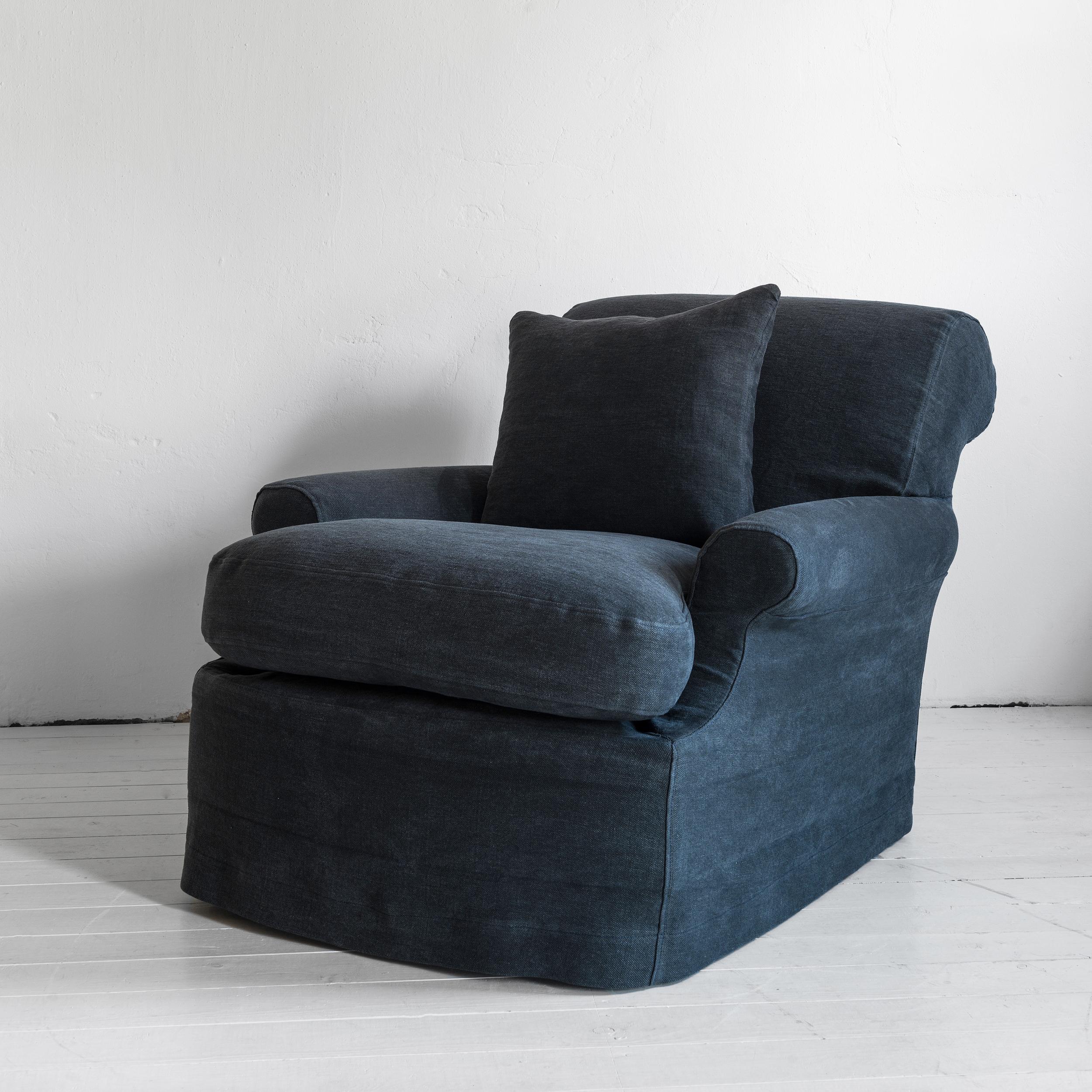 The Albert, Custom Made Belgian Linen Armchair In New Condition For Sale In Jesteburg, DE
