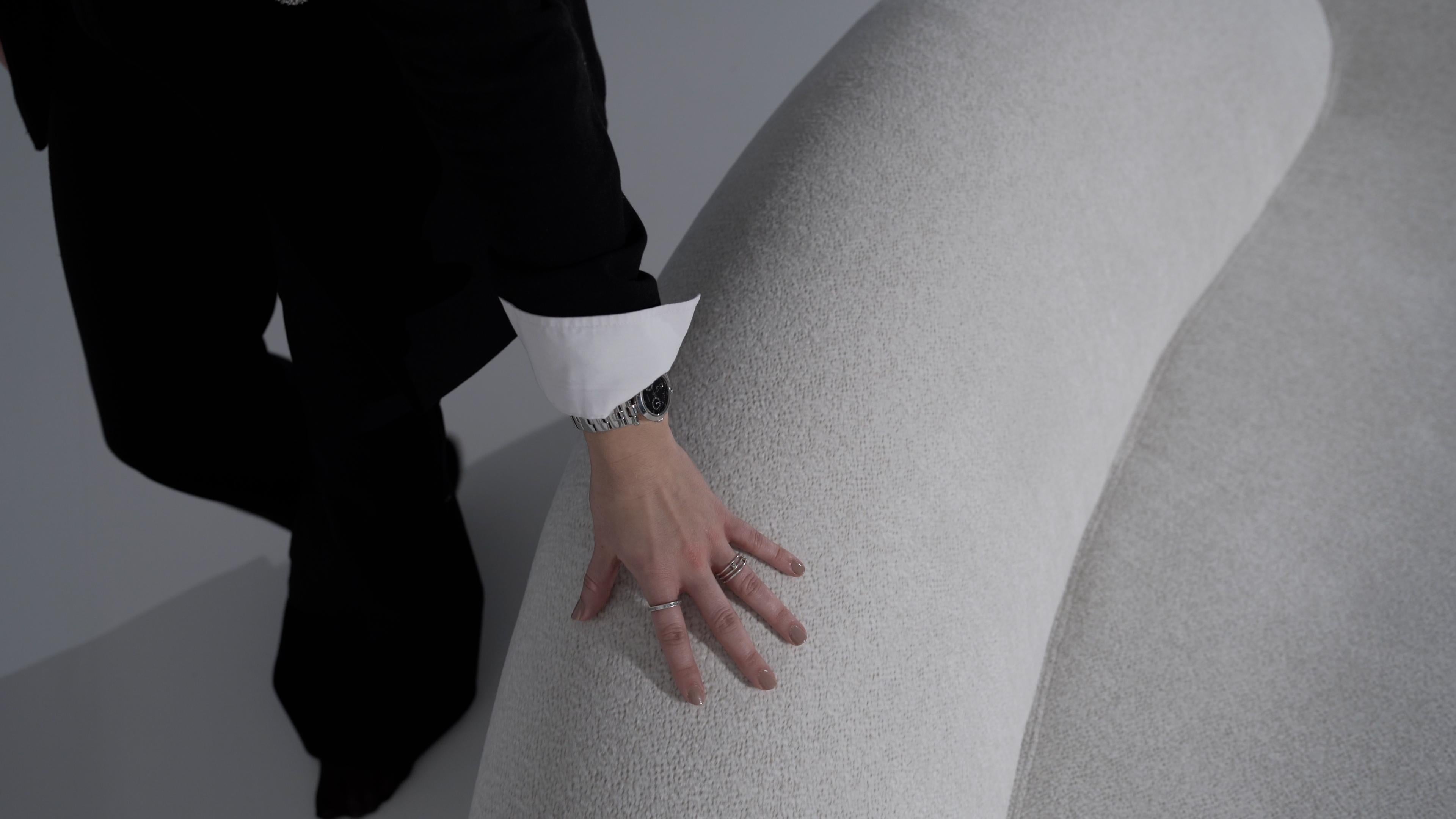 Das Alice-Sofa von Joana Teixeira im Angebot 3