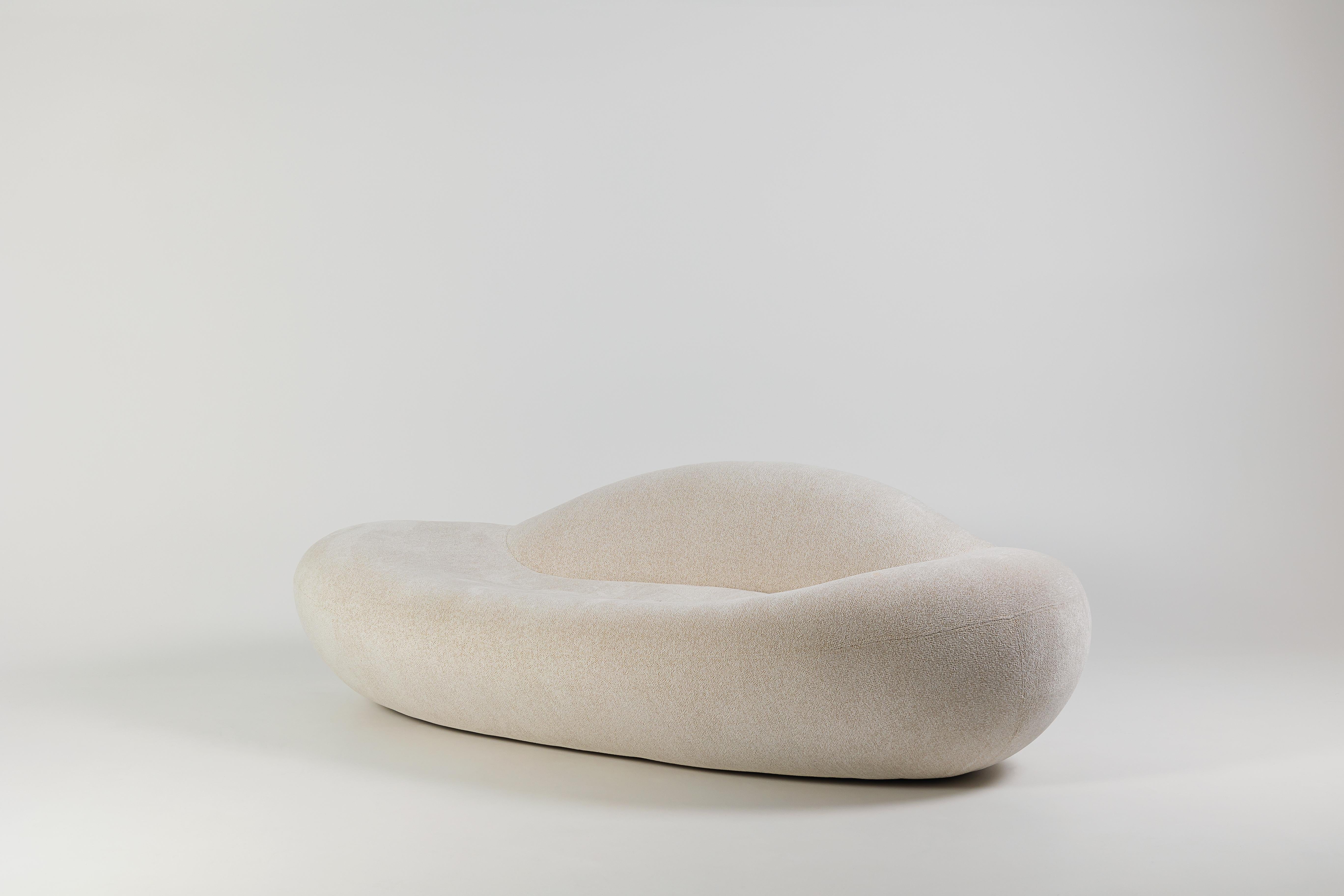 Das Alice-Sofa von Joana Teixeira (Handgefertigt) im Angebot