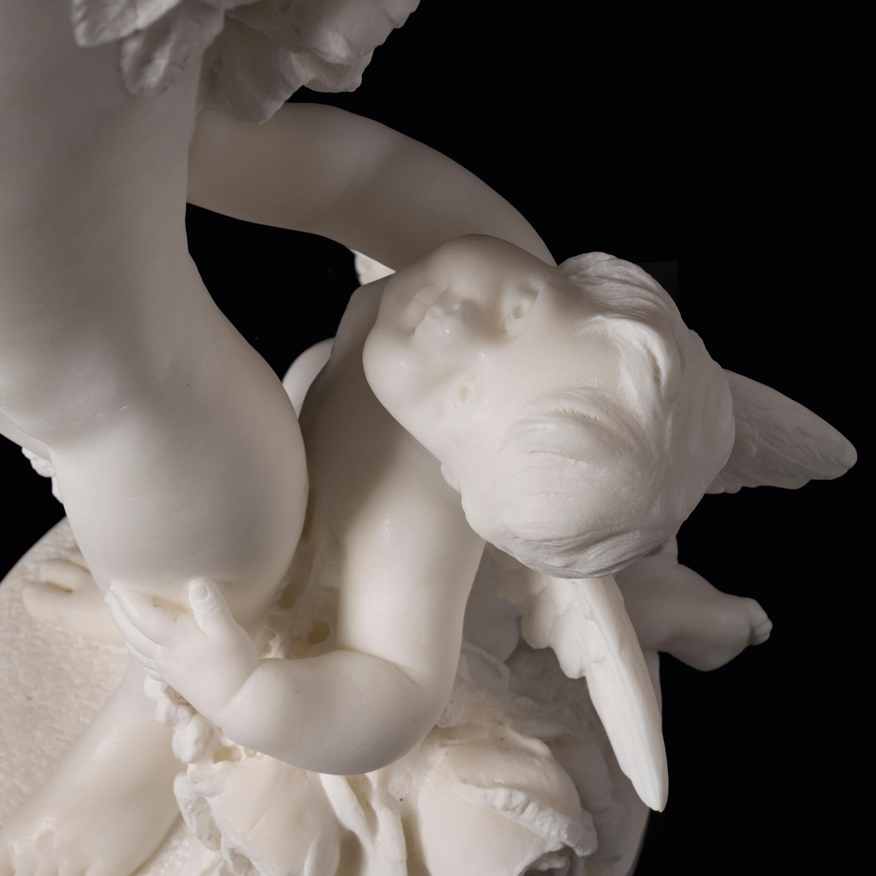 Sculpture italienne en marbre du 19ème siècle « Allégorie du printemps » en vente 2