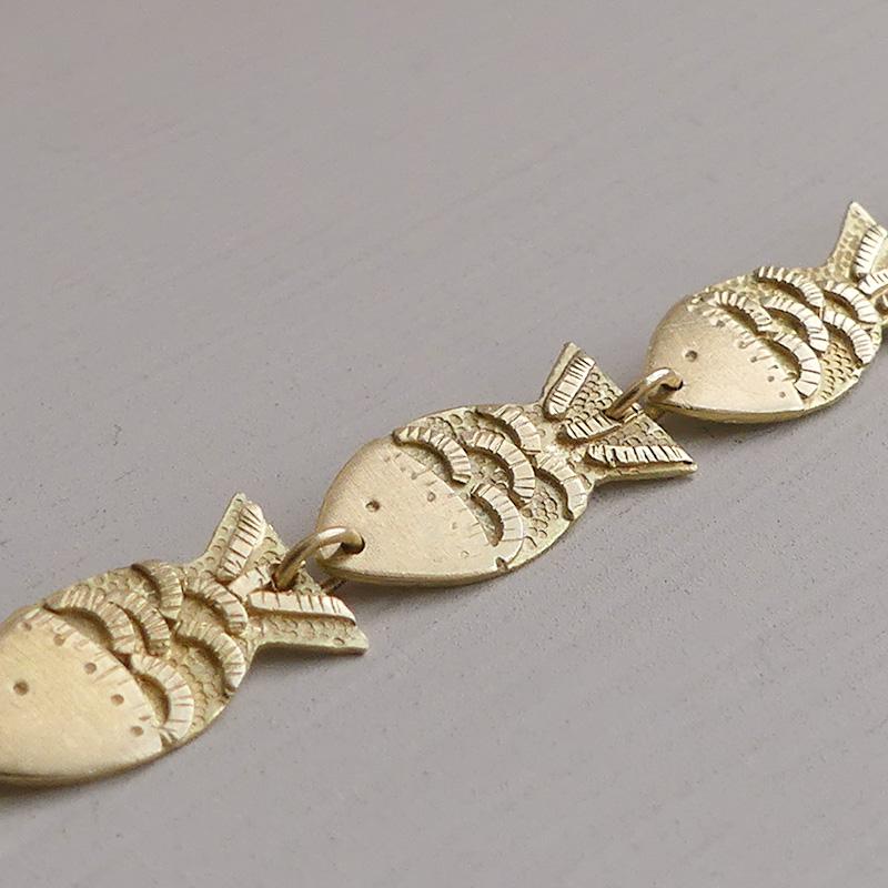 Artisan The Amalur Fish Bracelet 18ct Fairmined Gold For Sale