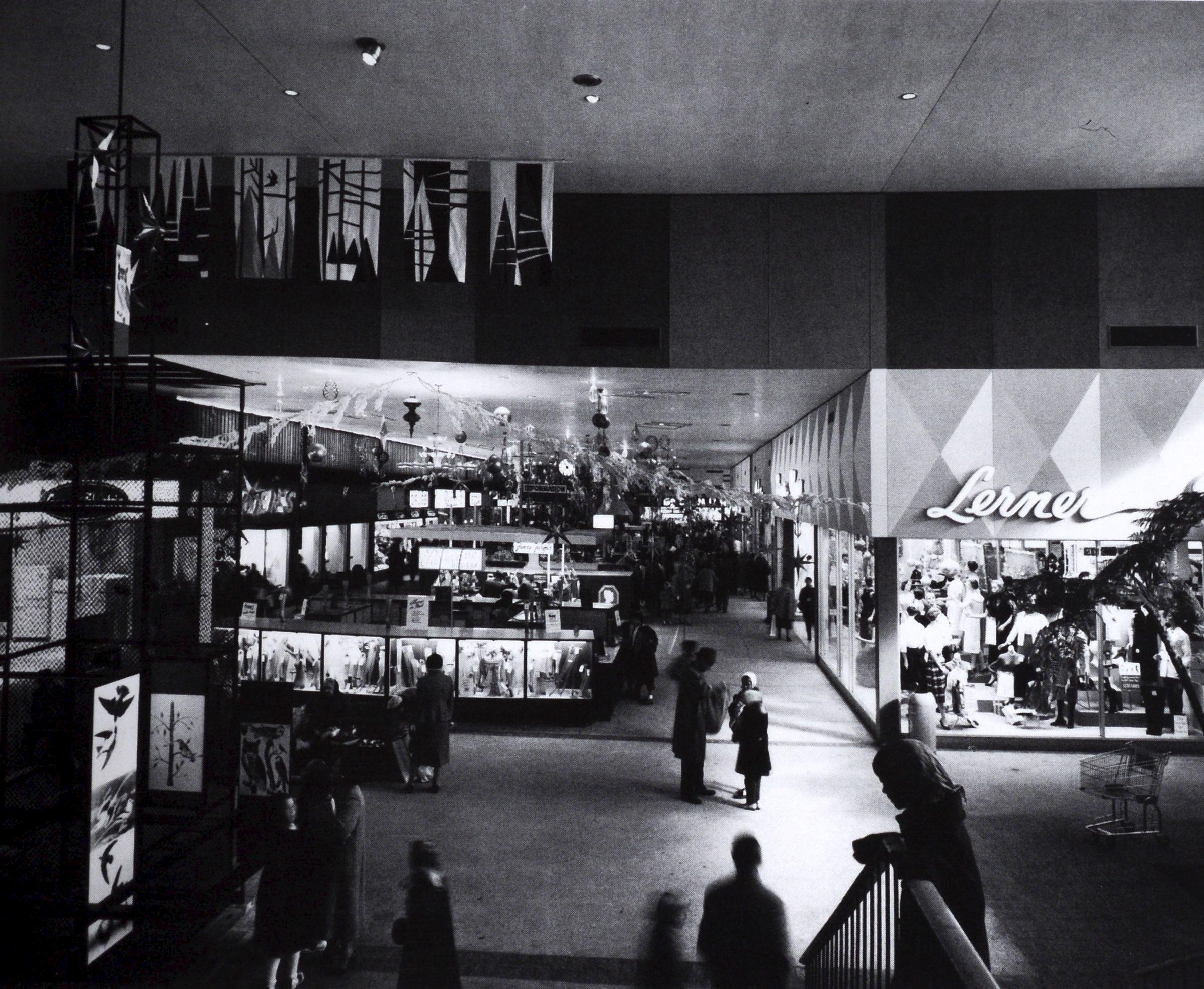 The American Department Store Transformed, 1920-1960 by Richard Longs, 1st Ed For Sale 8