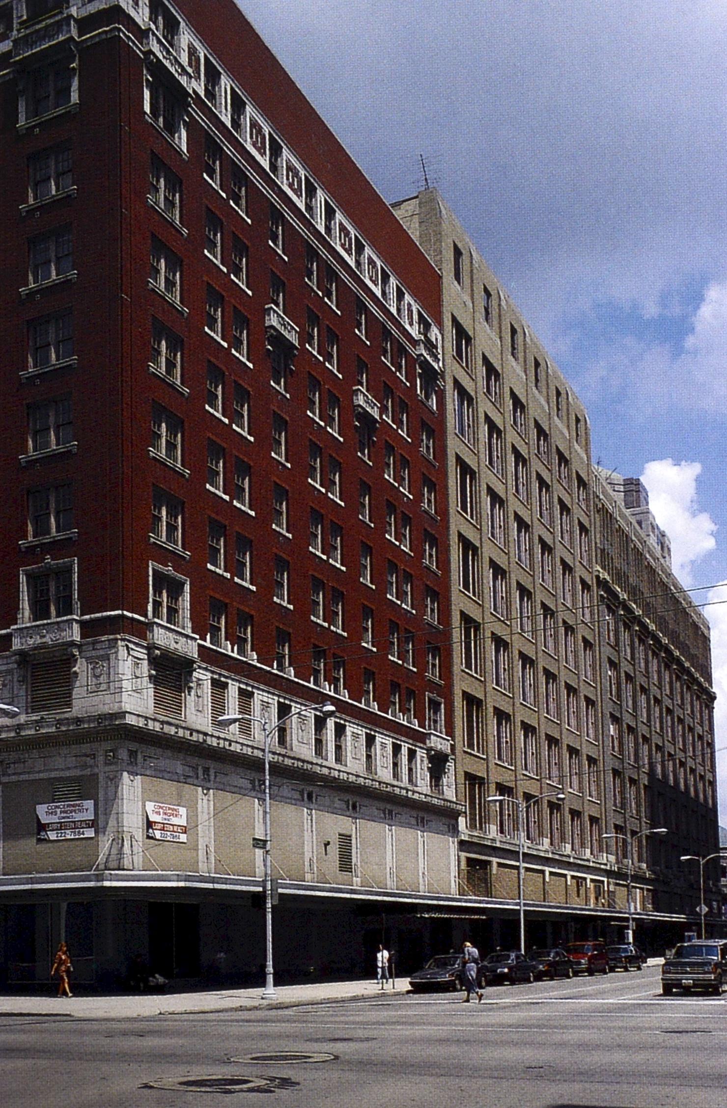 Contemporary The American Department Store Transformed, 1920-1960 by Richard Longs, 1st Ed For Sale