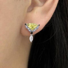 Tropfenohrringe mit Amphit und Saphir aus 18 Karat Weißgold