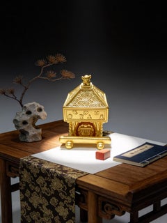 The Ancient Chinese Sedan Chair Ornament In 24 Karat Yellow 999 Gold