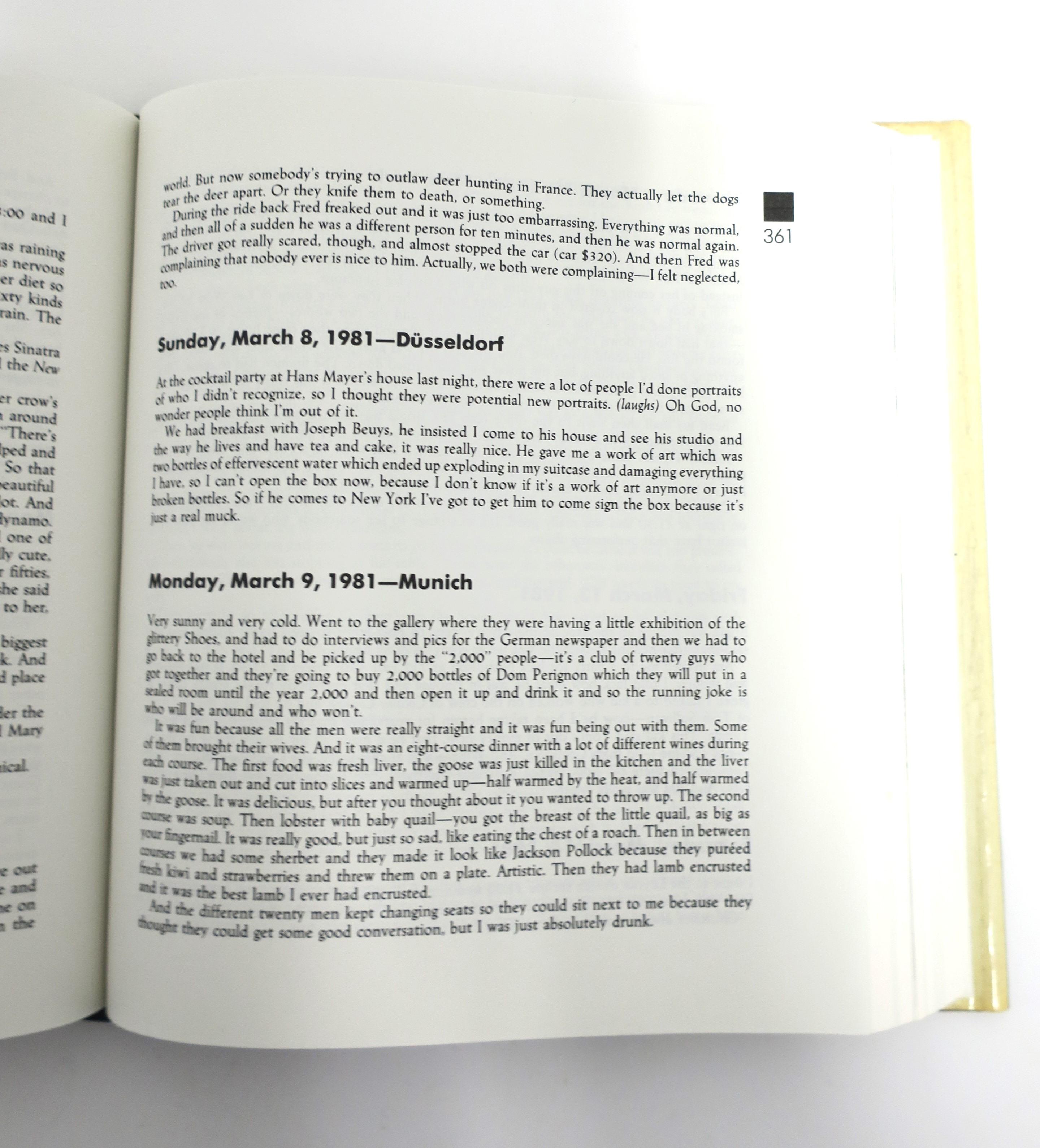 Papier Andy Warhol Diaries, Livre de bibliothèque ou de table basse à couverture rigide, 1989 en vente
