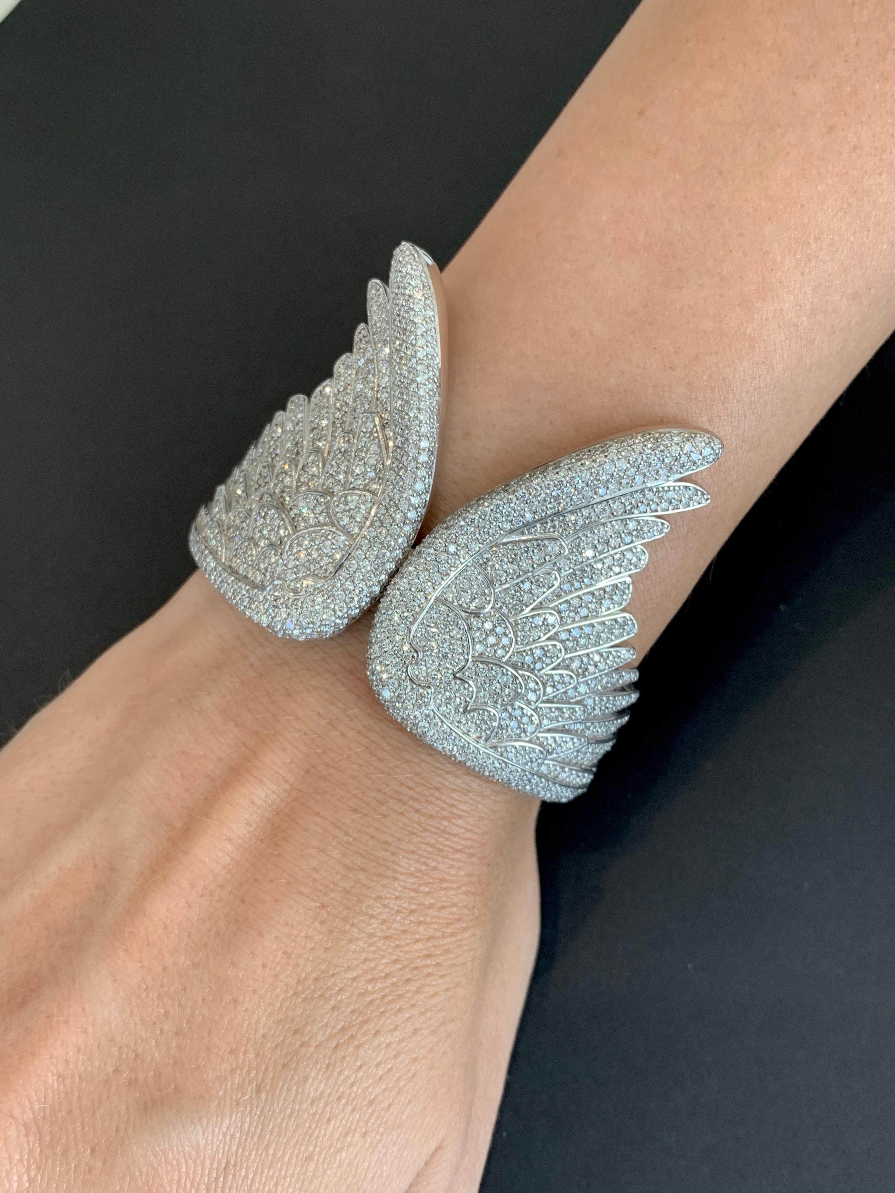 White Diamond White Gold Bracelet Cuff, Angel Wing Cuff In New Condition For Sale In Beverly Hills, CA