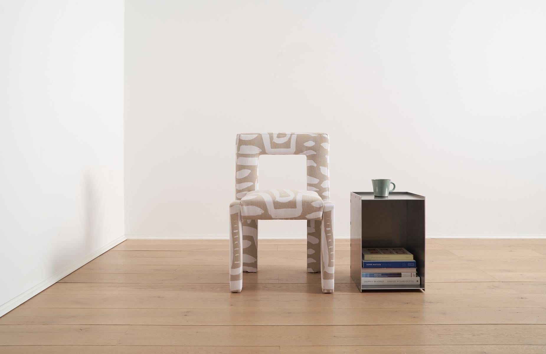 Coton Chaise de salle  manger Angle II sans accoudoirs de couleur beige Grace par TRNK en vente