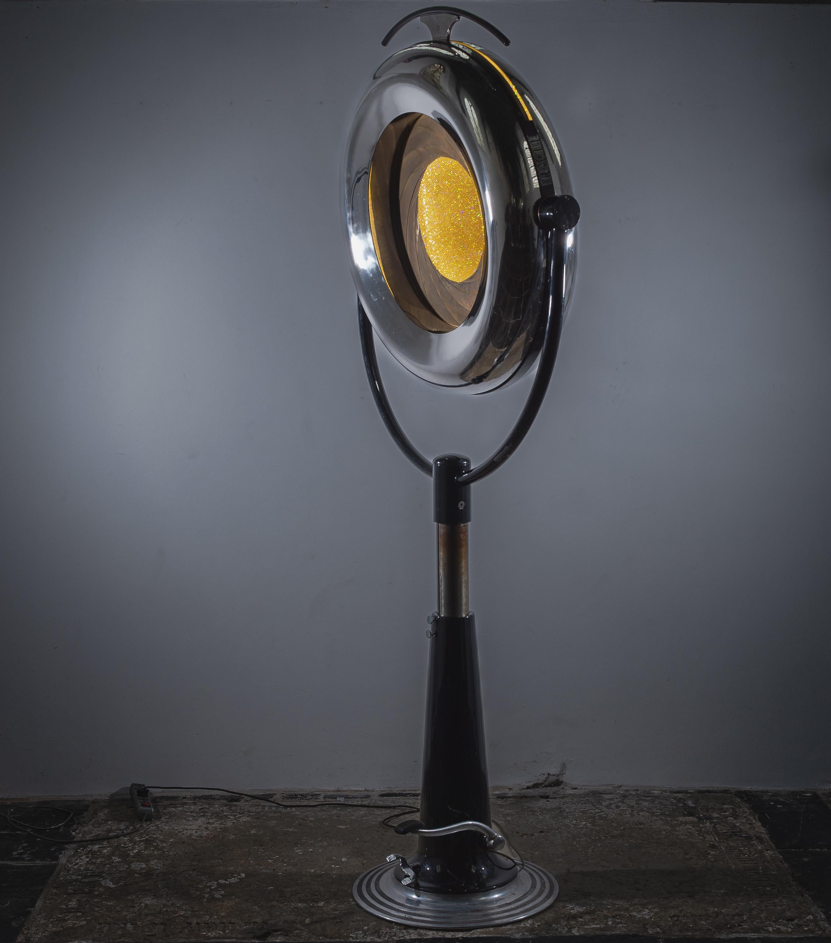 Dutch Aperture Lamp, Sculptural Lamp with Copper Diafragma