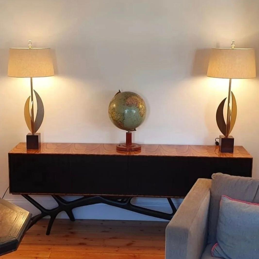 The Arc Lamp composé de 3 pièces en bronze coulé montées sur un socle en laiton et en nickel. en vente 5