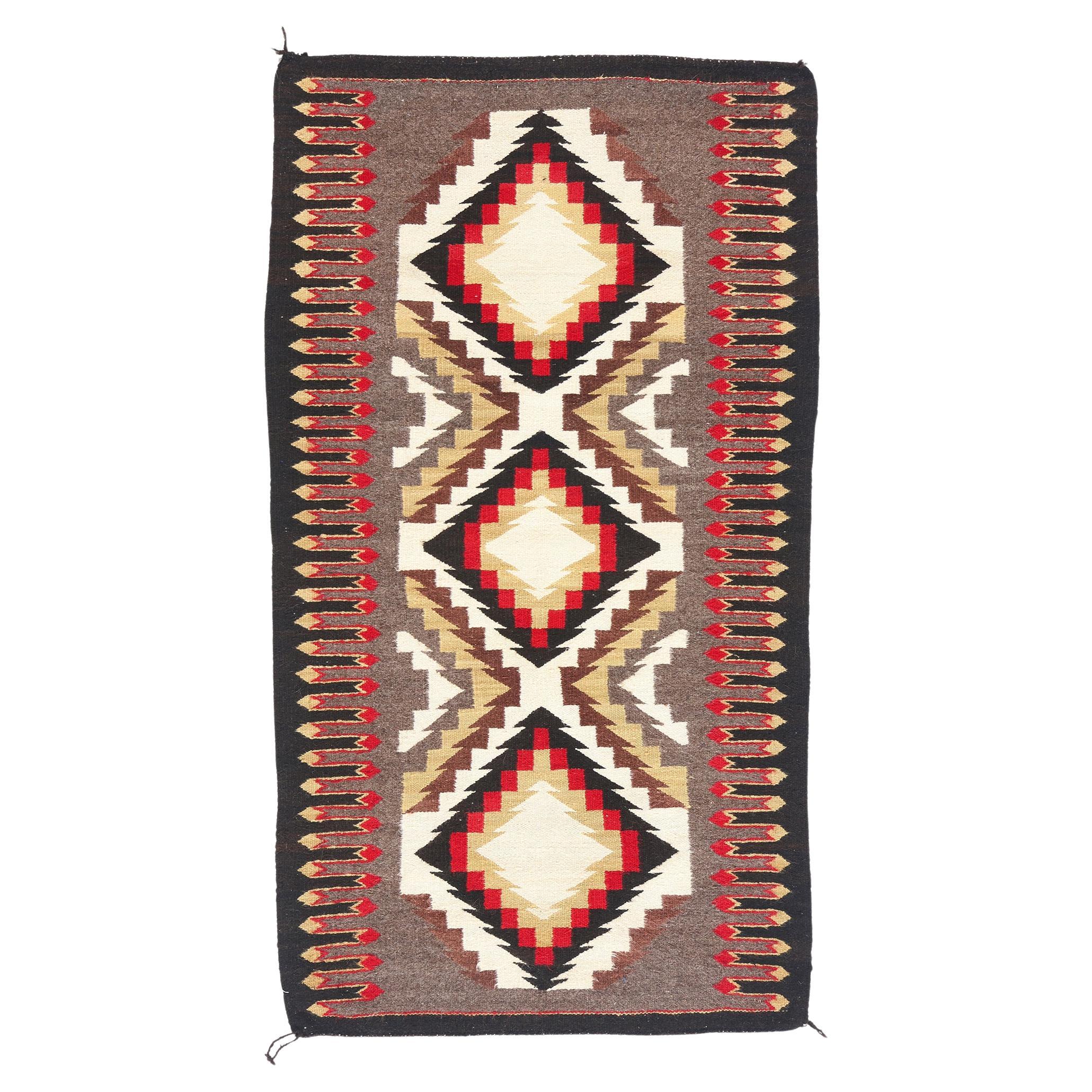 The Arrow of Light: Un raro tessuto Teec Nos Pos sud-occidentale di geometria sacra in vendita