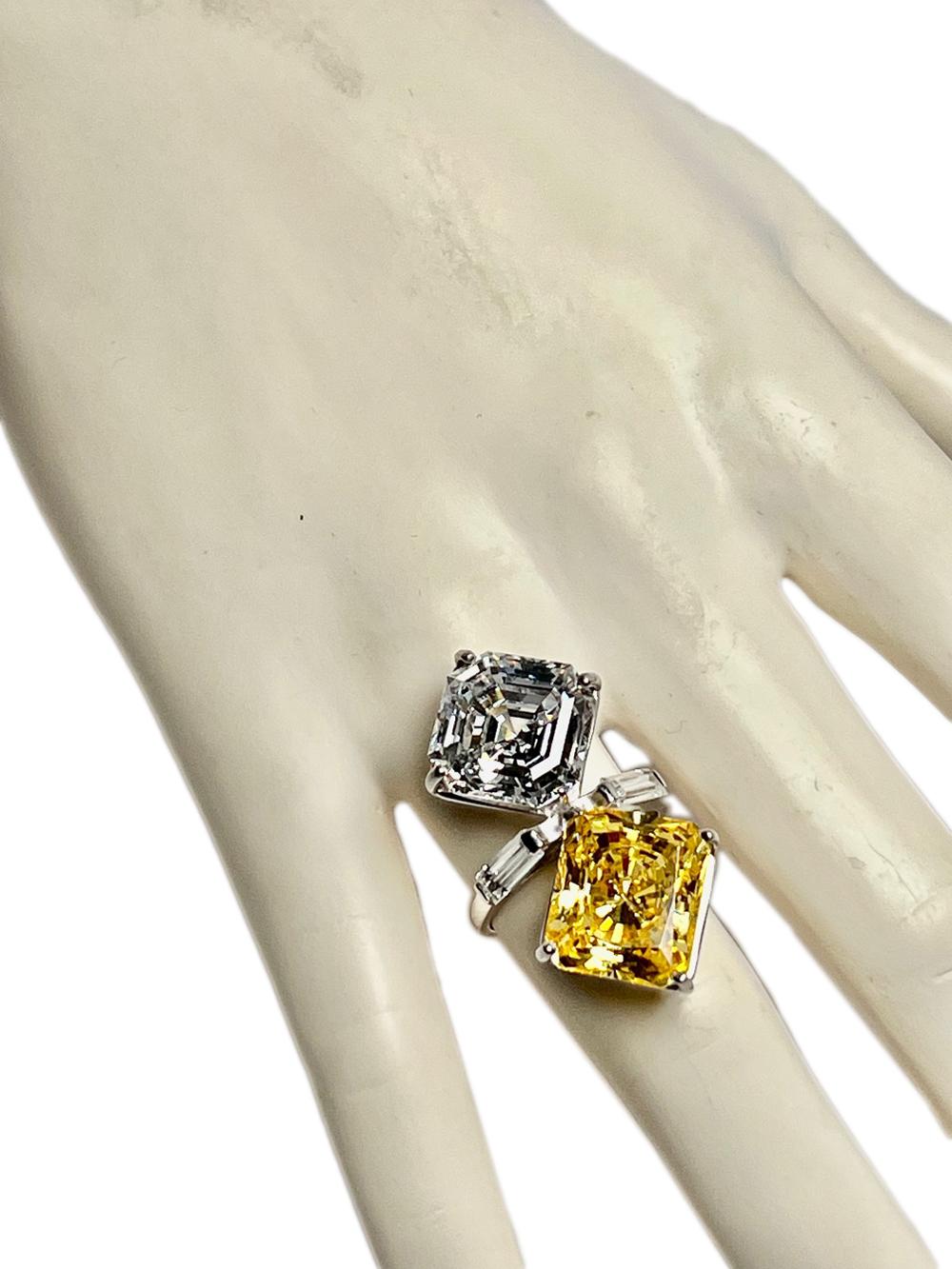 The Art Deco Toi et Moi Love Costume Jewelry Double Diamond Ring In New Condition In New York, NY