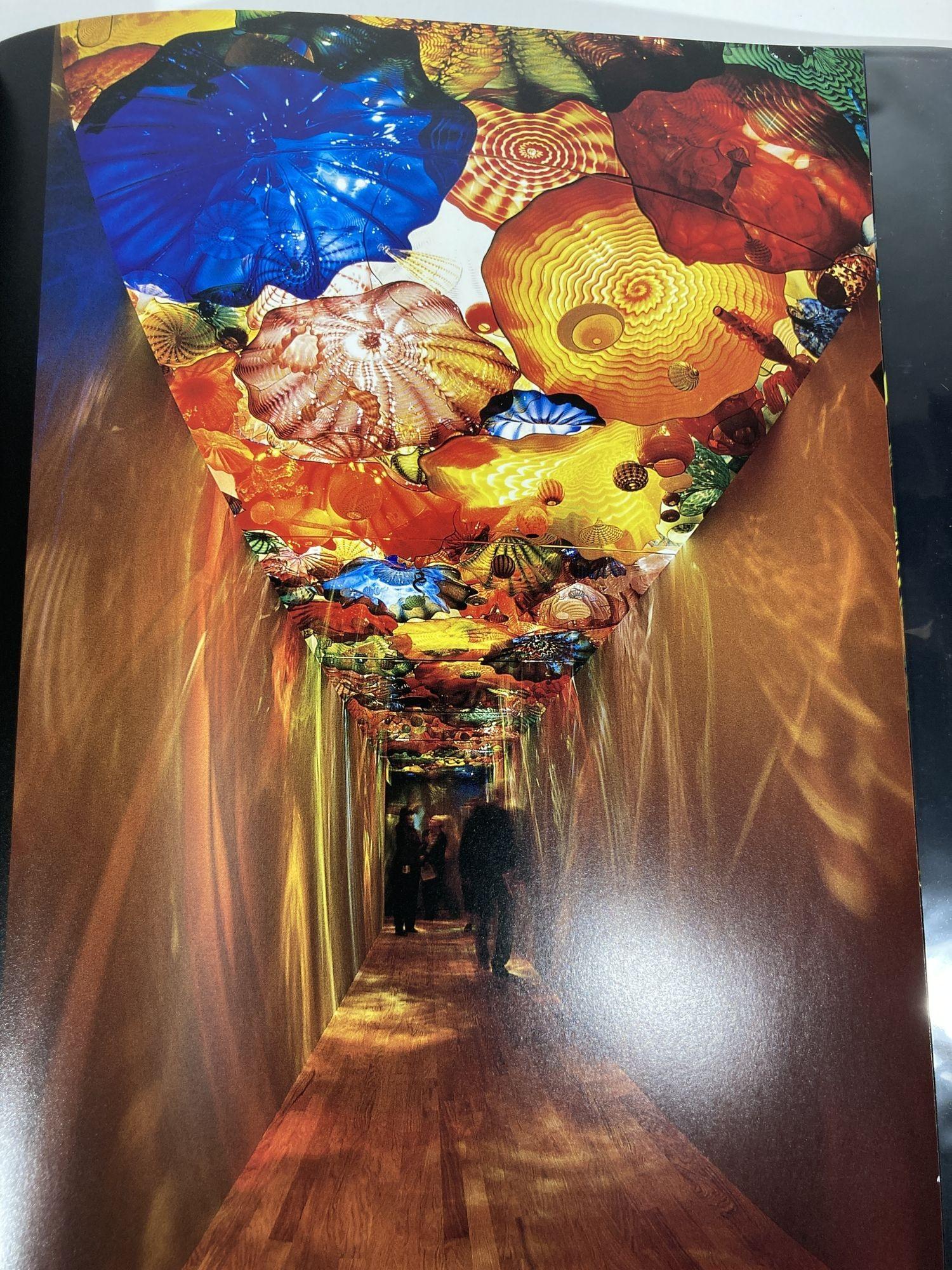 The Art of Dale Chihuly Hardcover Table Book For Sale 2