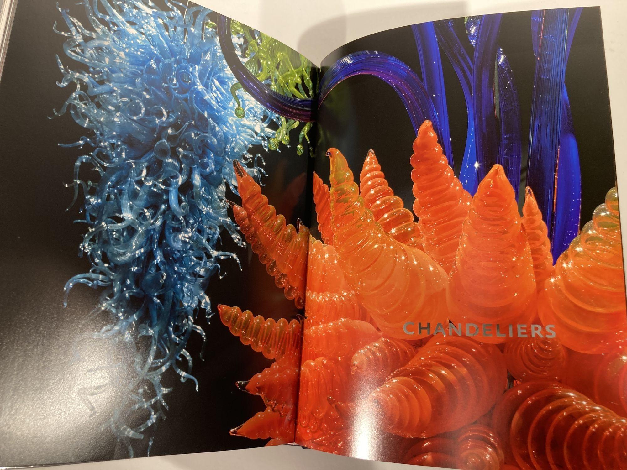 The Art of Dale Chihuly Hardcover Table Book In Good Condition For Sale In North Hollywood, CA